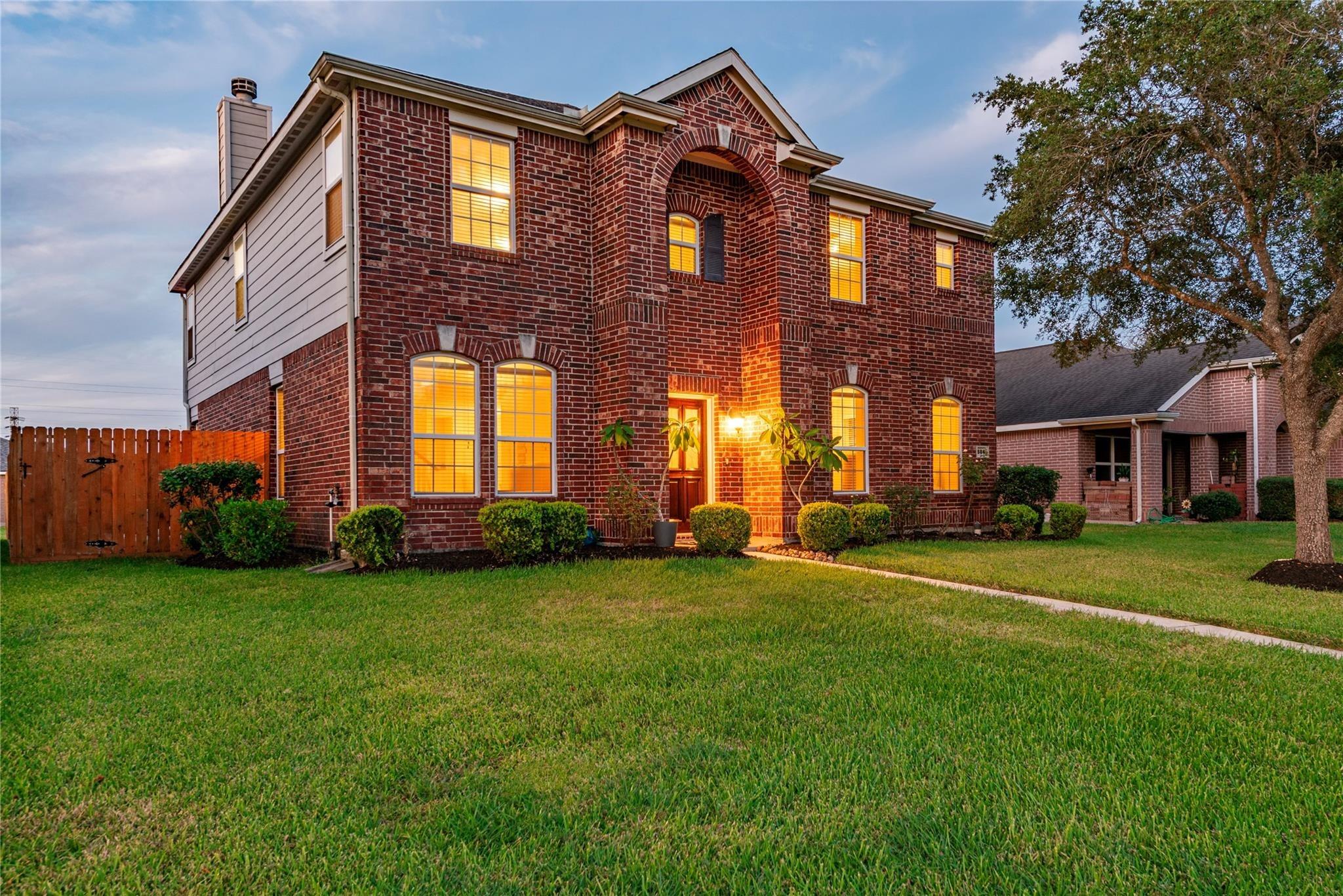 Fountain View Ln, League City, TX 77573