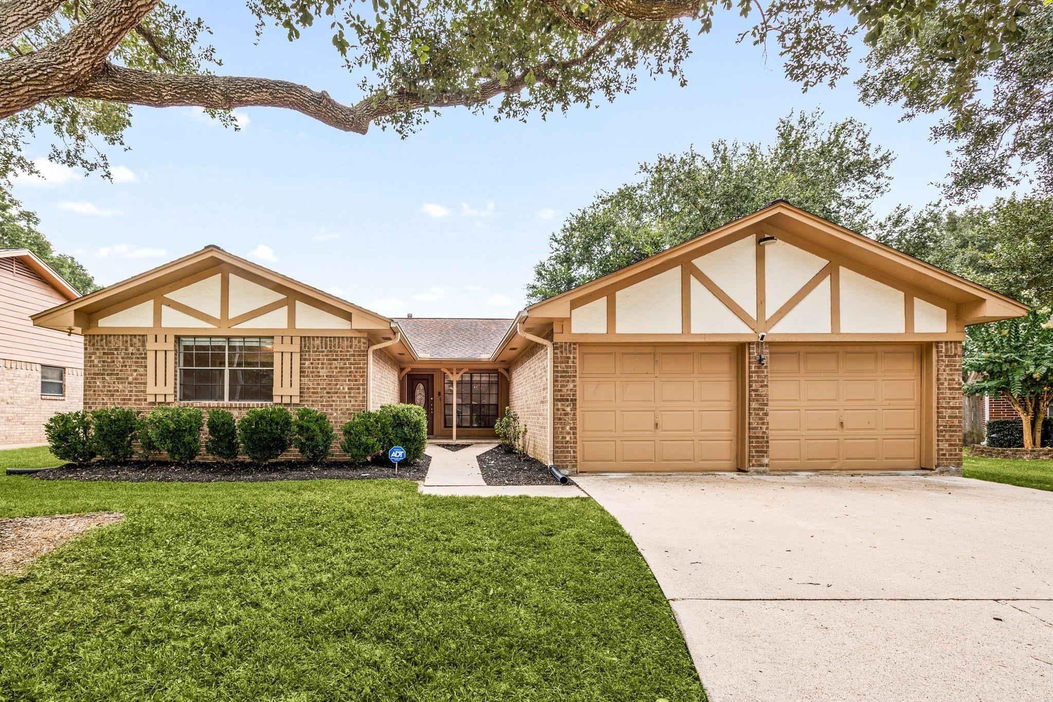 Franklin Cir, Rosenberg, TX 77471