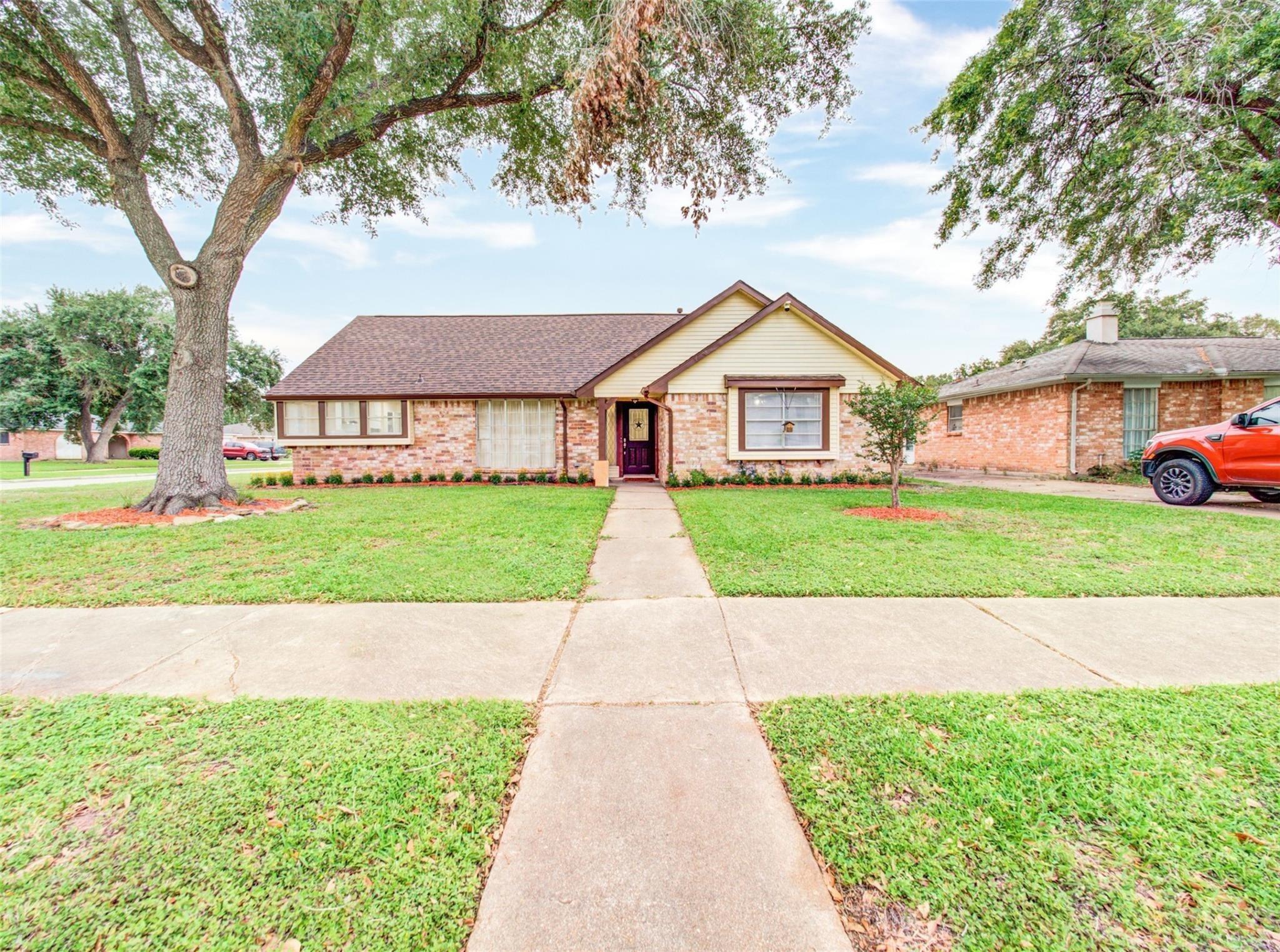 Sherwood St, Sugar Land, TX 77498