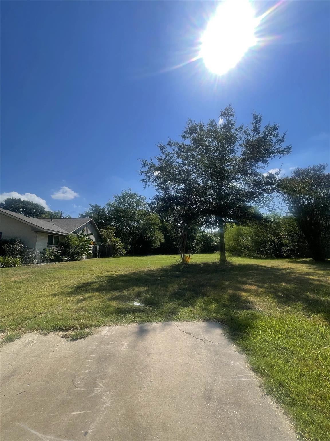 Mcavoy Dr, Houston, TX 77074