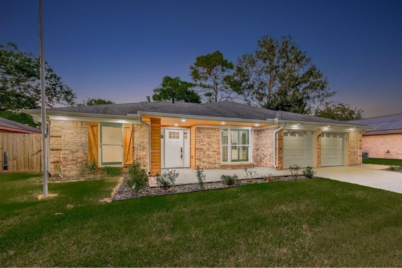 Sagebrush Trl, Baytown, TX 77521