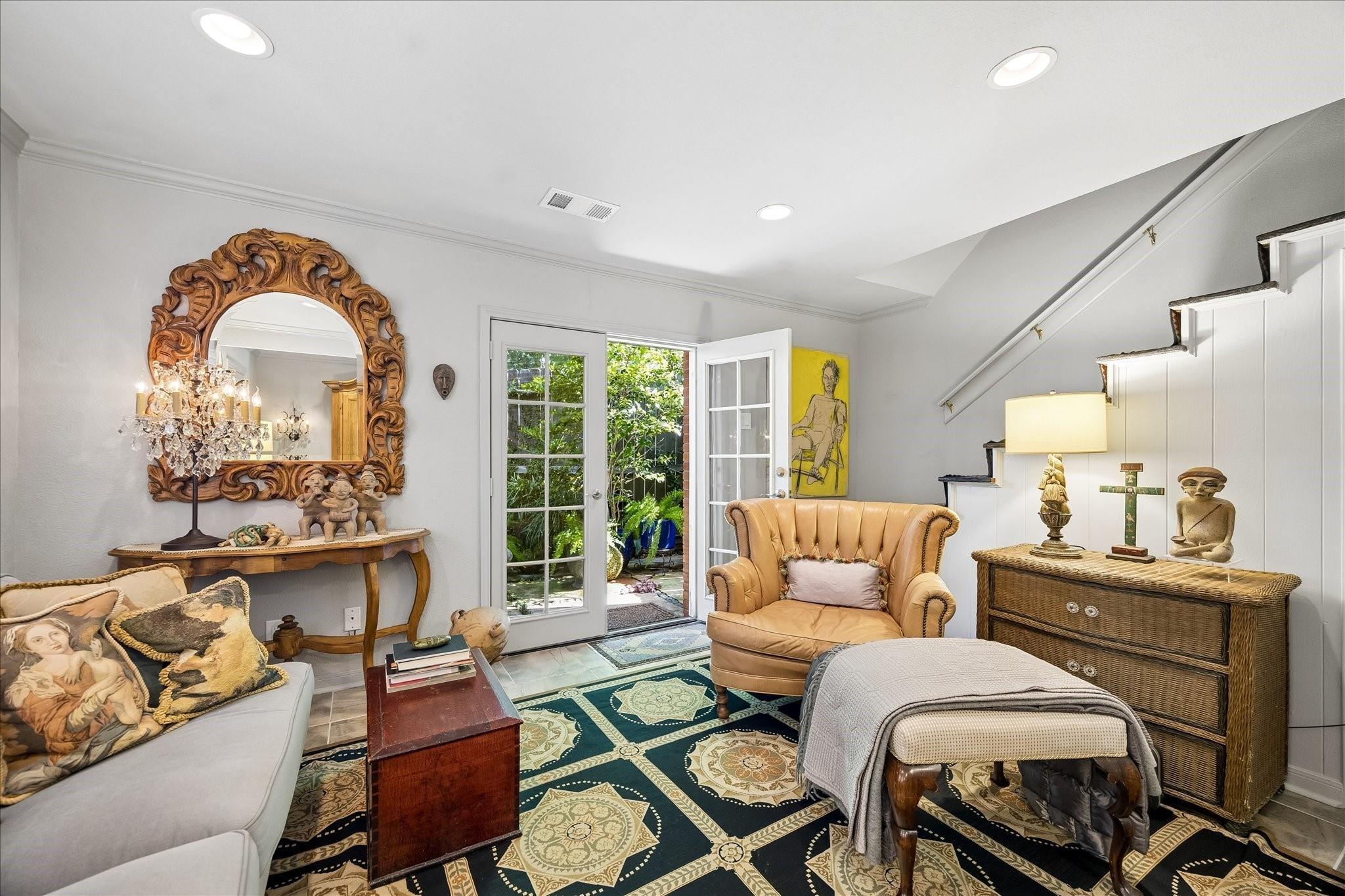 Mimosa Dr, Houston, TX 77019