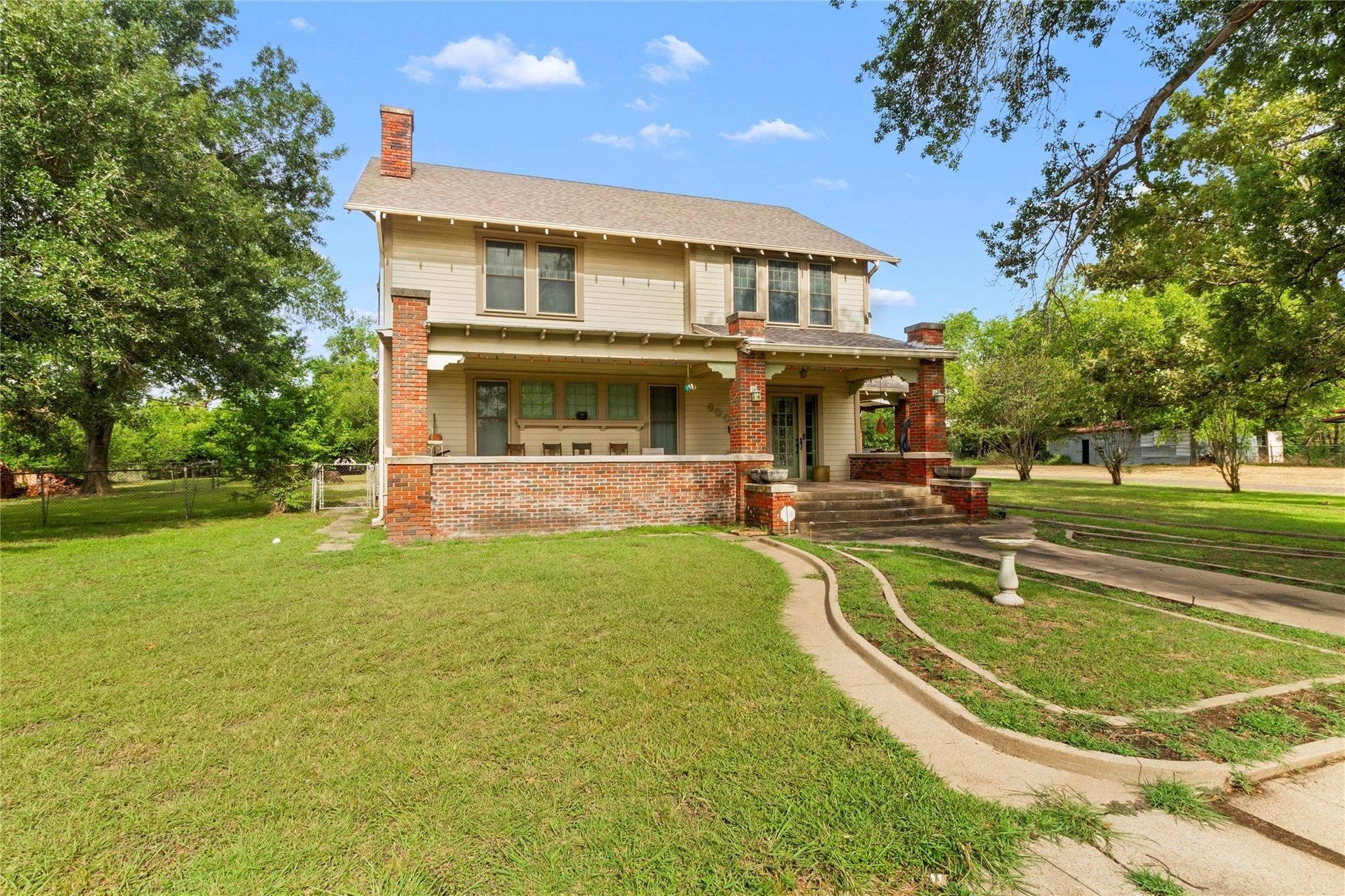 S Mckinney St, Mexia, TX 76667
