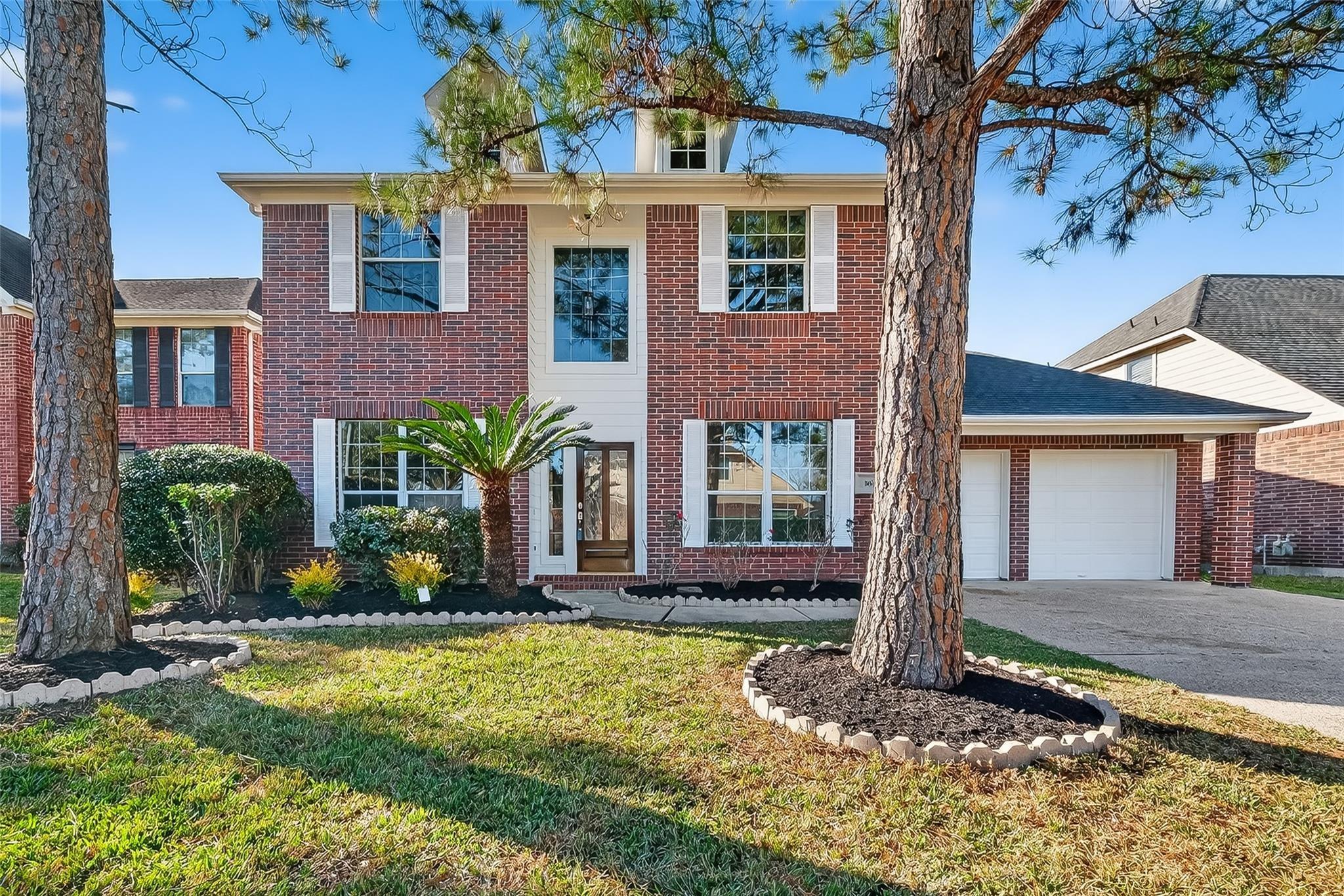 Miraglen Dr, Pearland, TX 77584