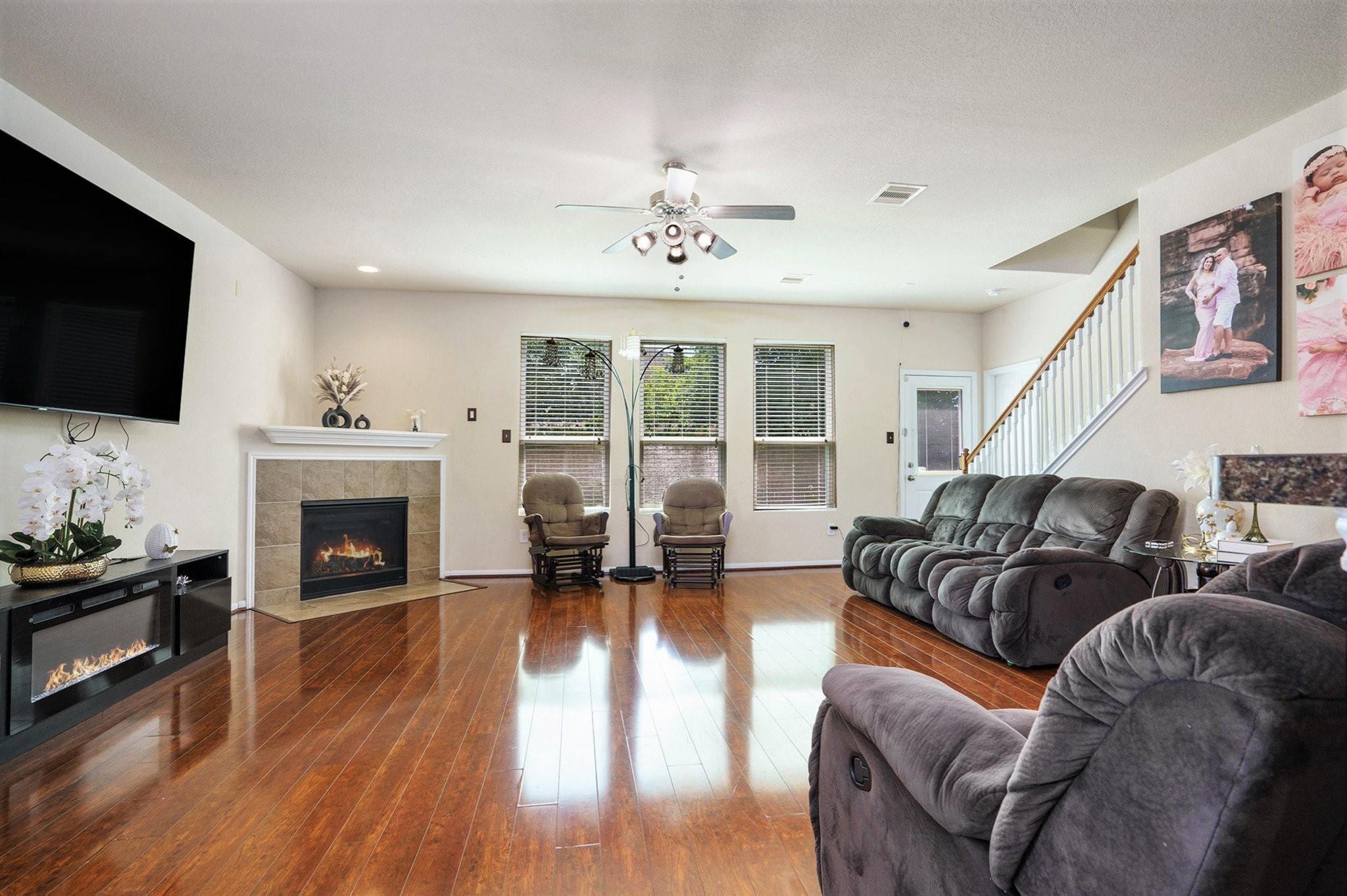 El Tigre Ln, Baytown, TX 77521