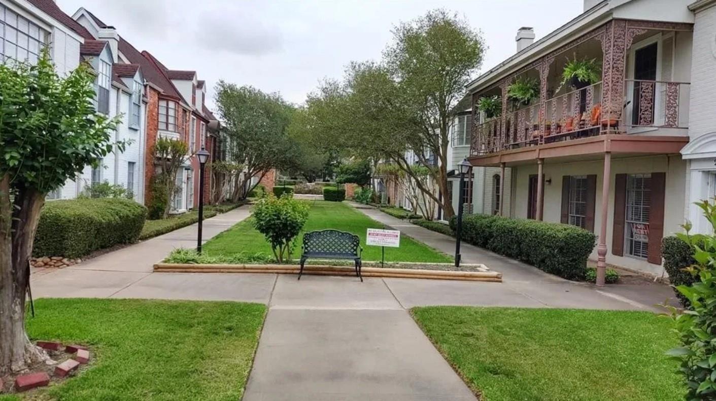 Marilee Ln, Houston, TX 77057
