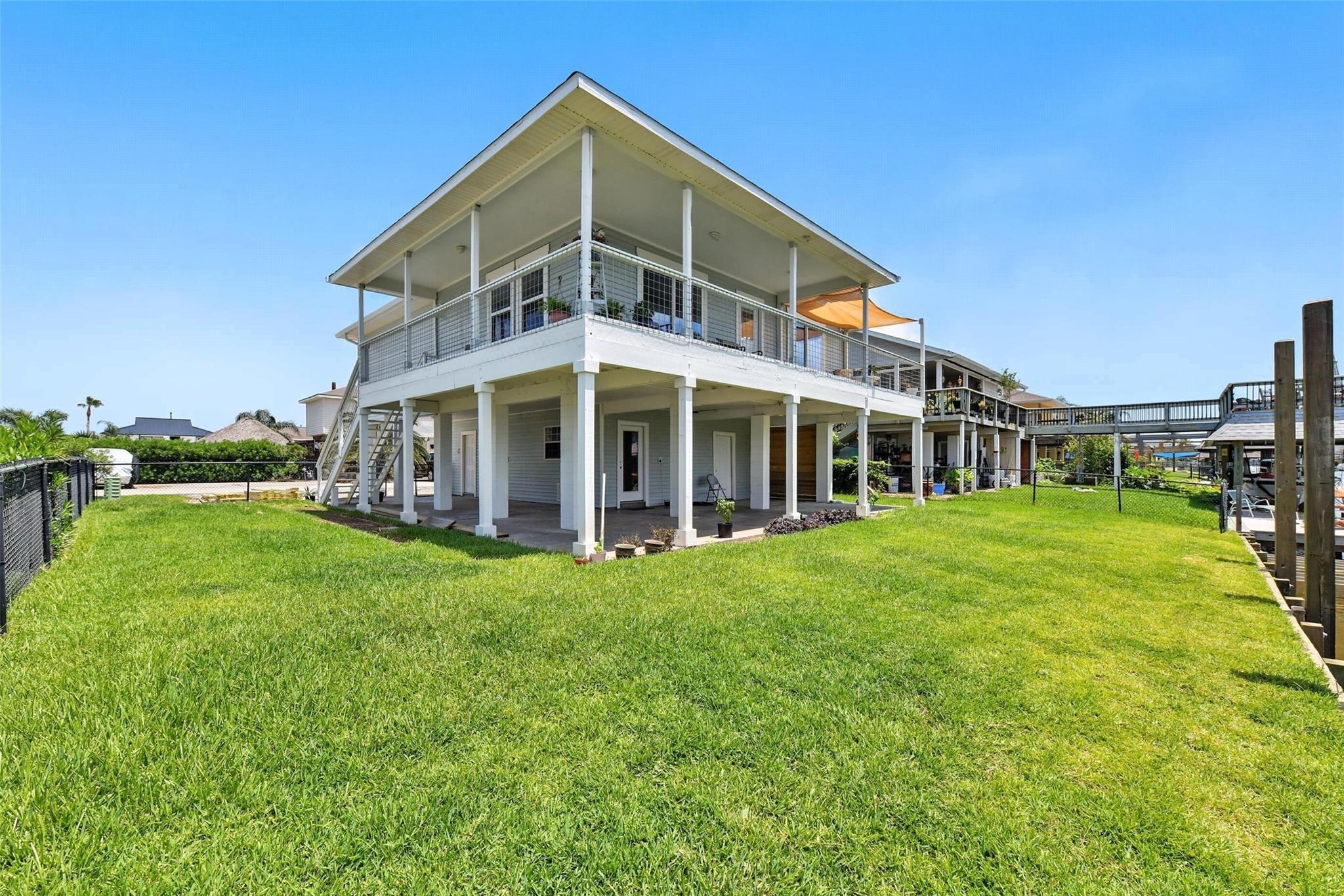 Redfish St, Hitchcock, TX 77563