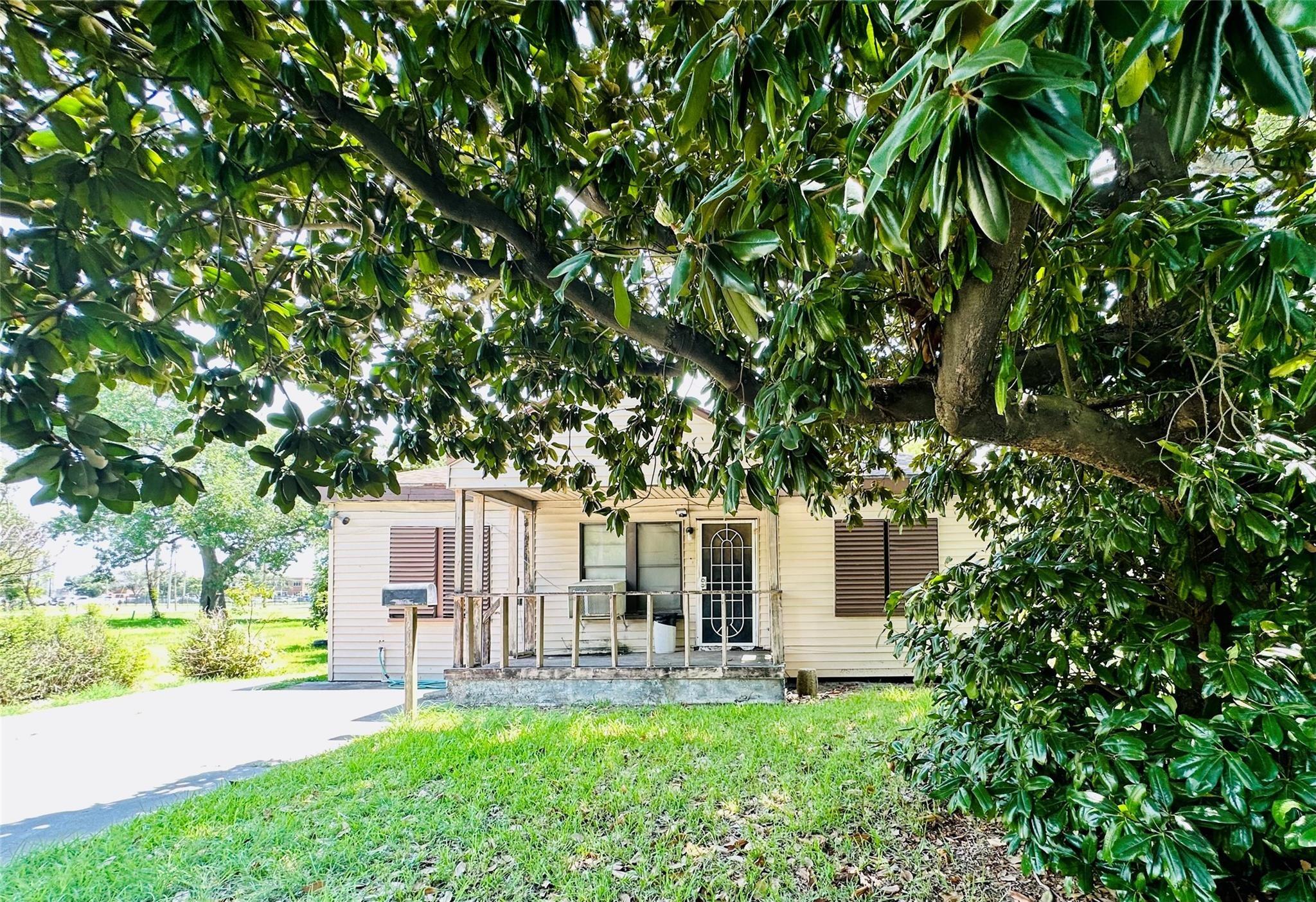 4th Ave S, Texas City, TX 77590