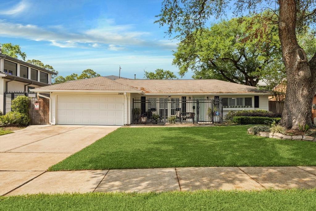 Windswept Ln, Houston, TX 77056