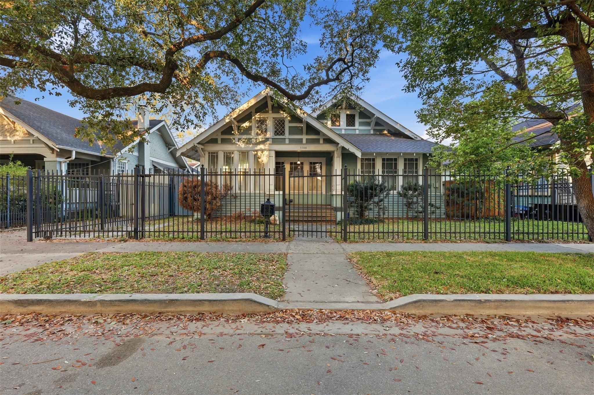 Yupon St, Houston, TX 77006
