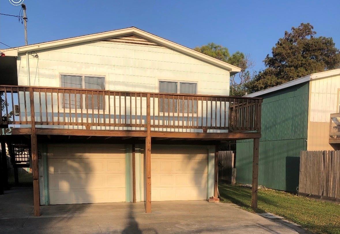 7th St, Dickinson, TX 77539