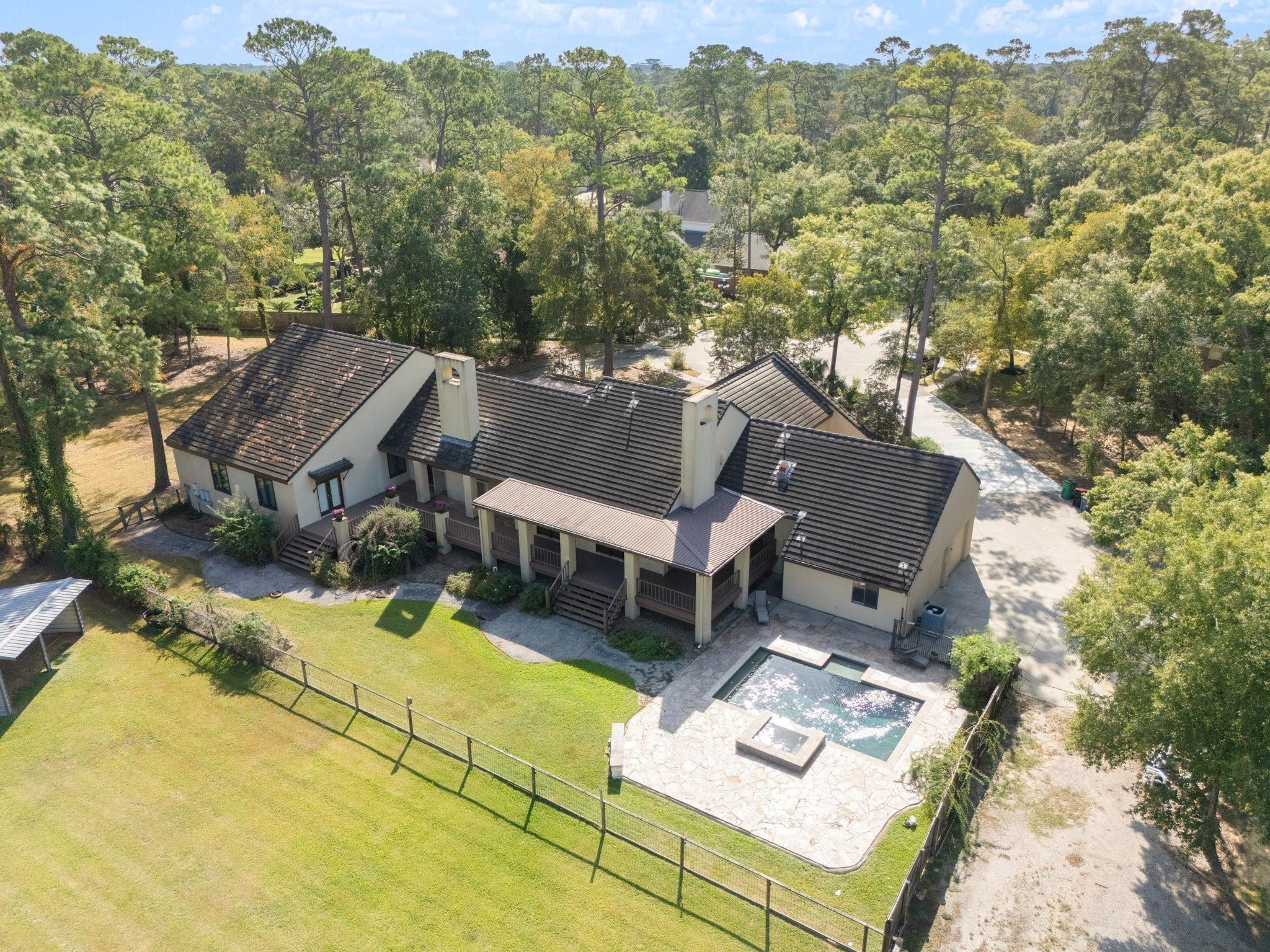 Del Oro Ct, Baytown, TX 77521