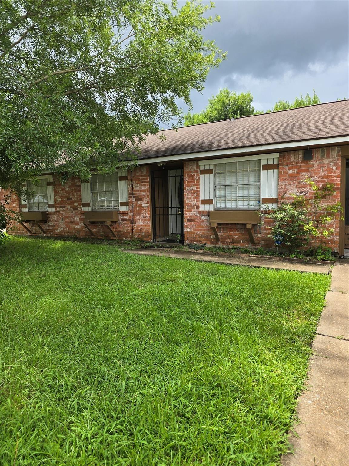 Ridgeton Dr, Houston, TX 77053