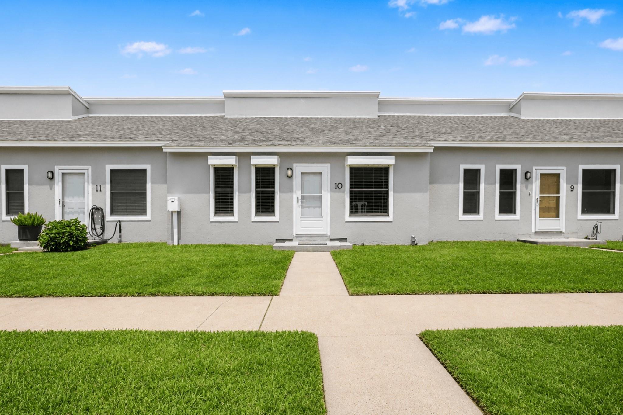 83rd St, Galveston, TX 77554