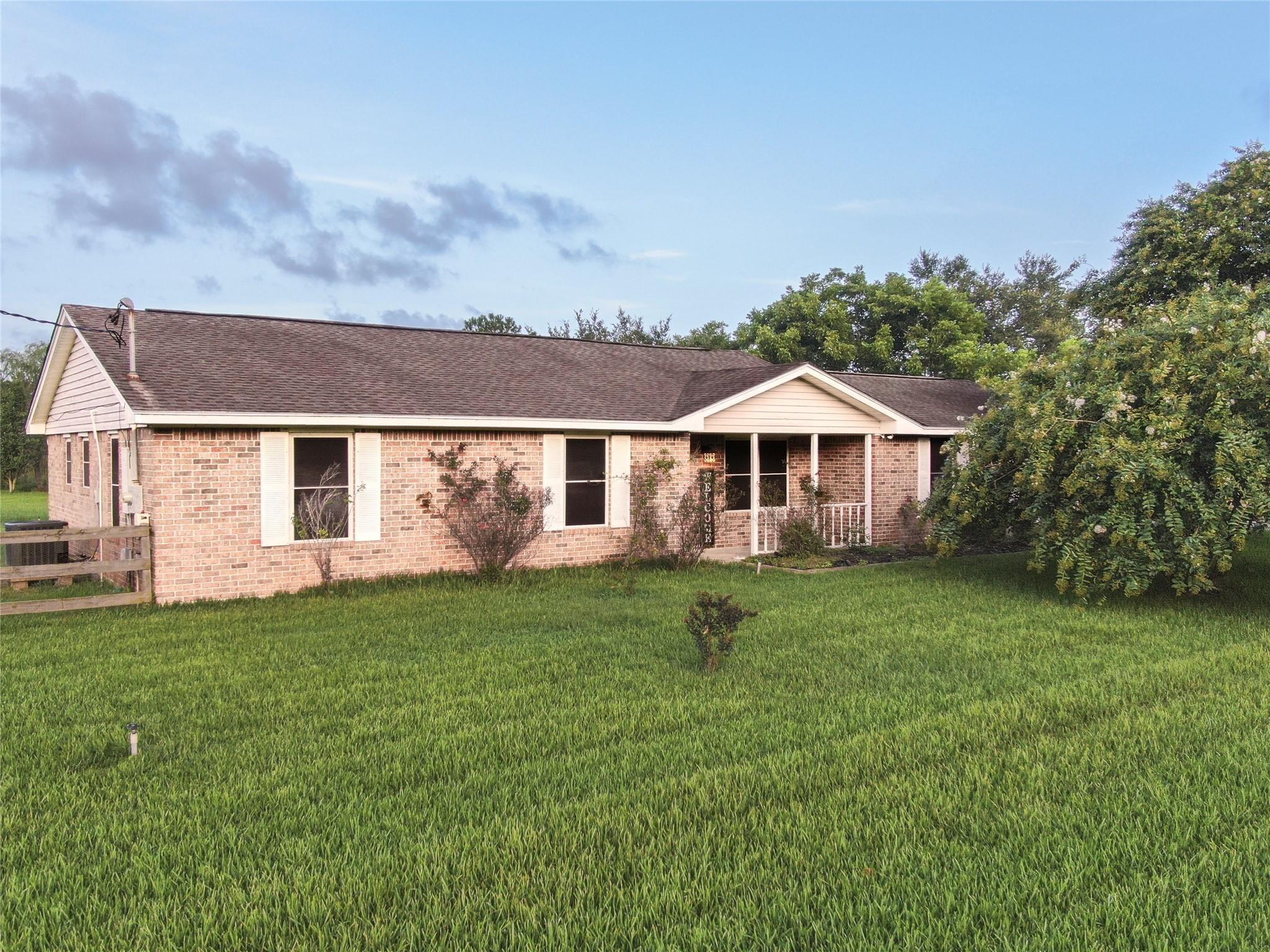 Avenue L 1/2, Santa Fe, TX 77510