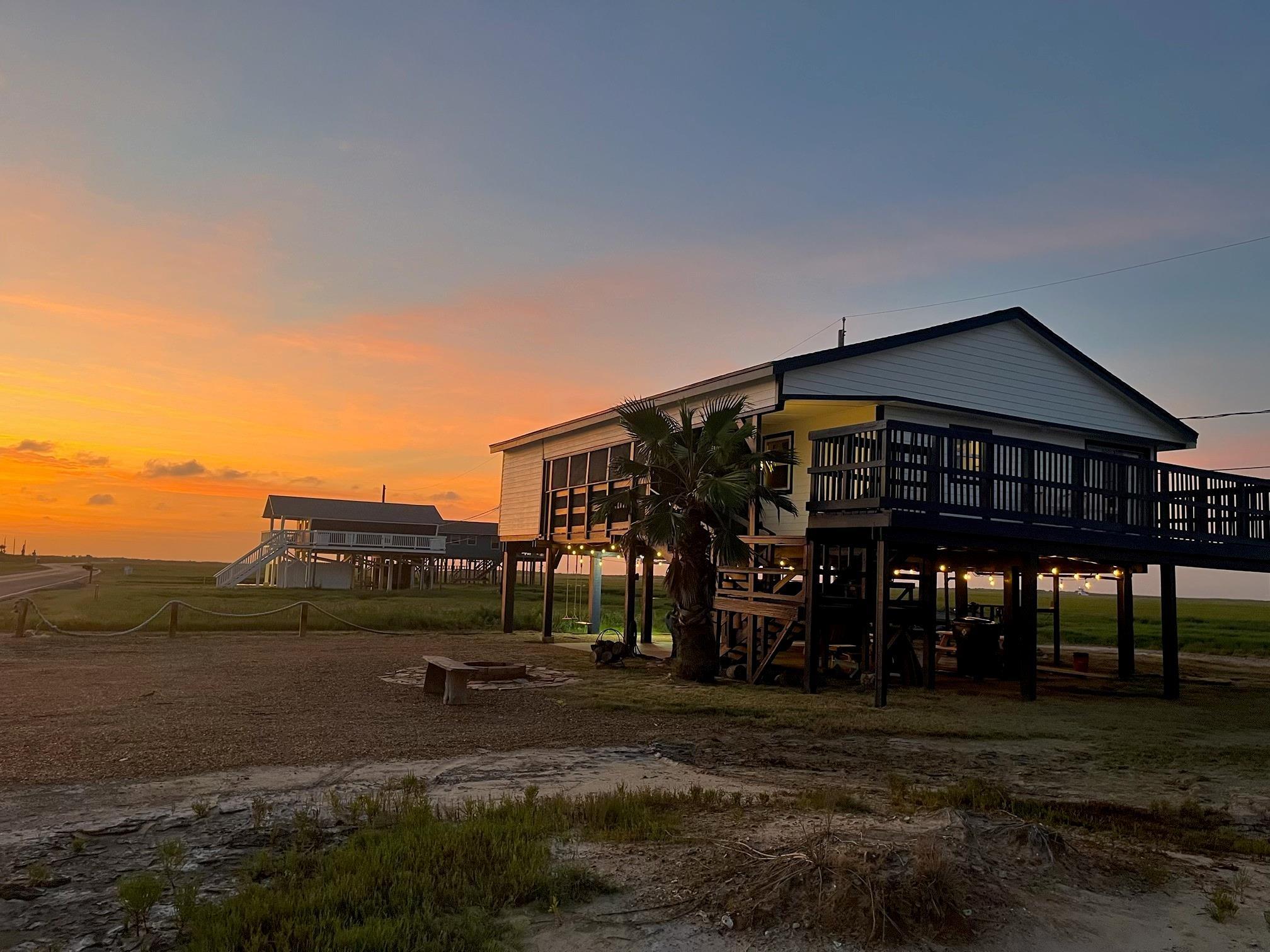 Bay Ave, Freeport, TX 77541