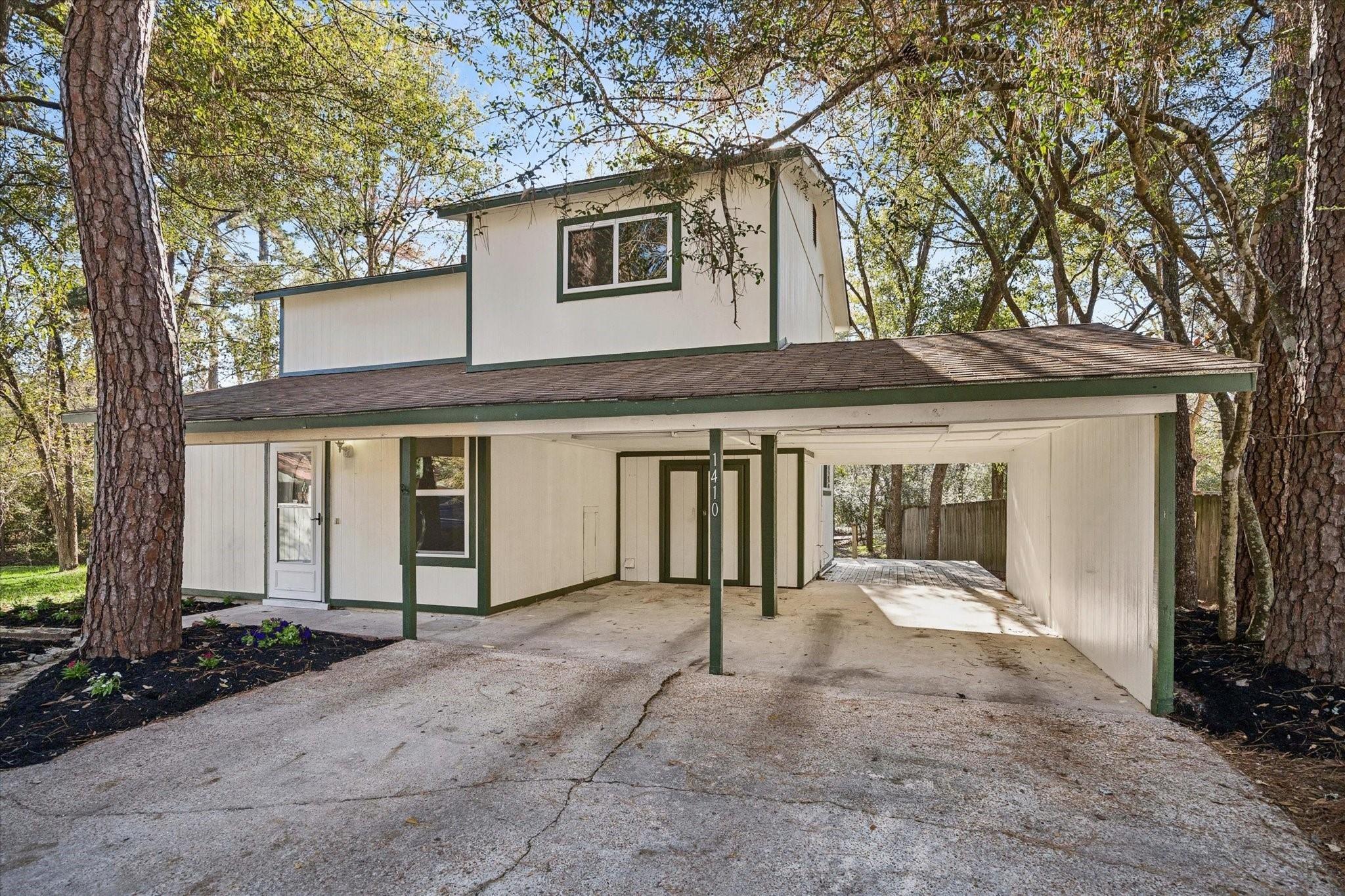 E Red Cedar Cir, Spring, TX 77380