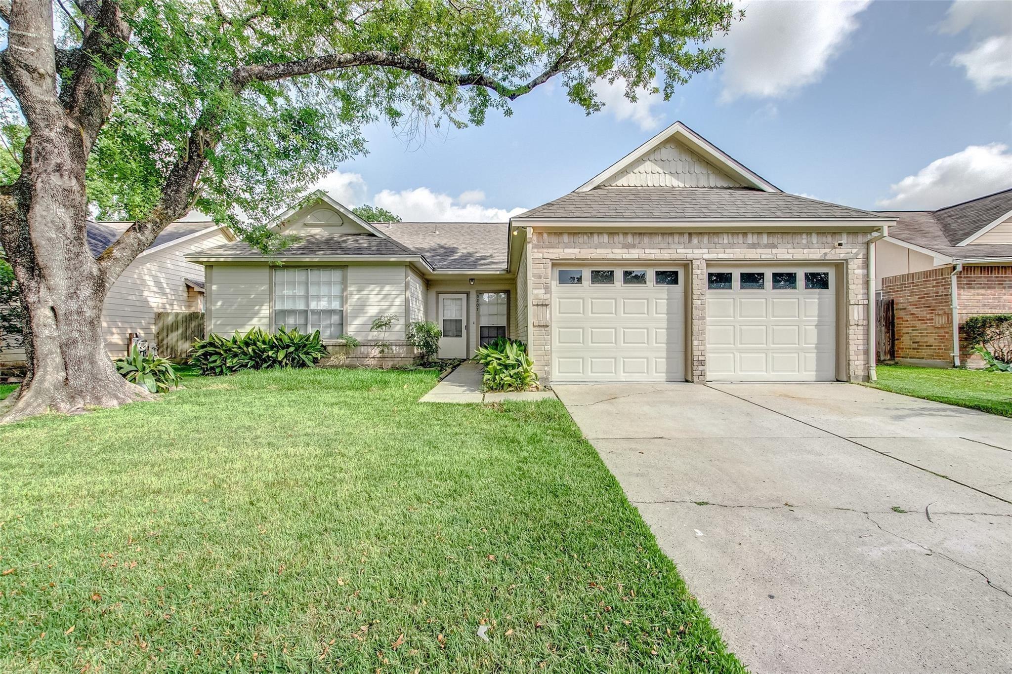 Georgia Pine Dr, Spring, TX 77373