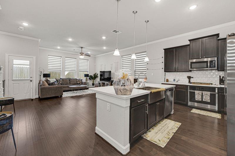 Kirby Landing Dr, Houston, TX 77051