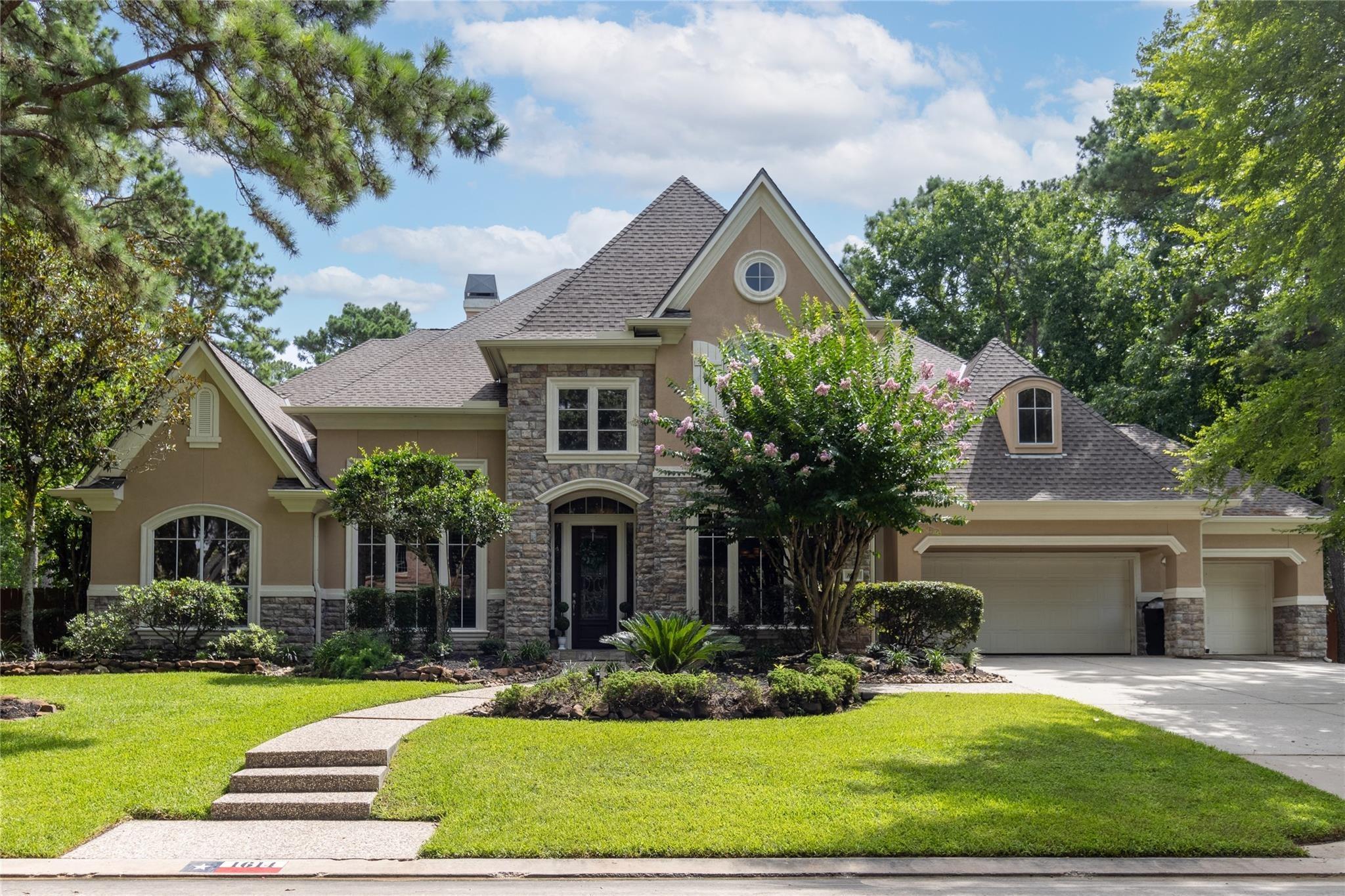 Lake Wilderness Ln, Kingwood, TX 77345