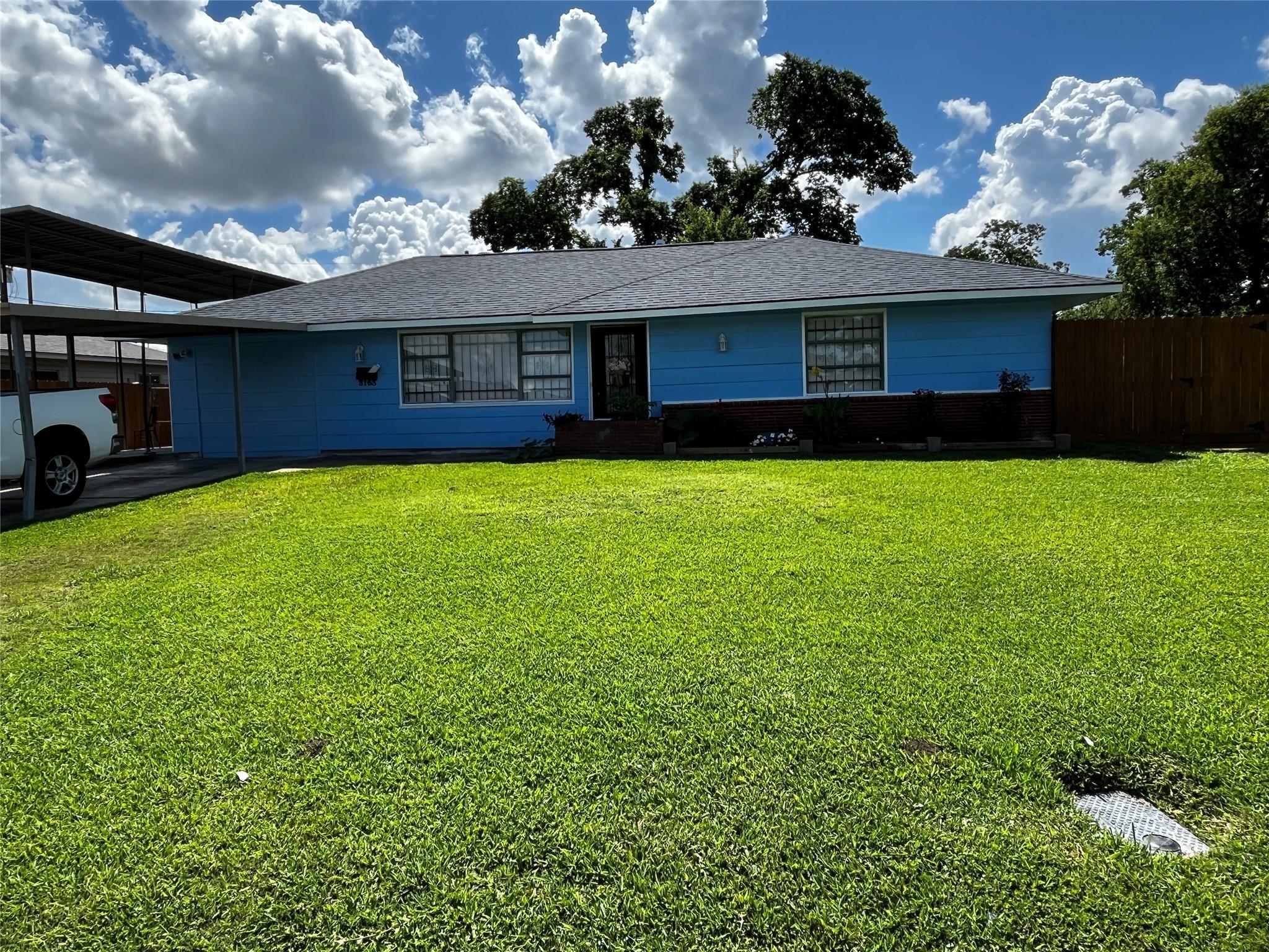 Roe Dr, Houston, TX 77087