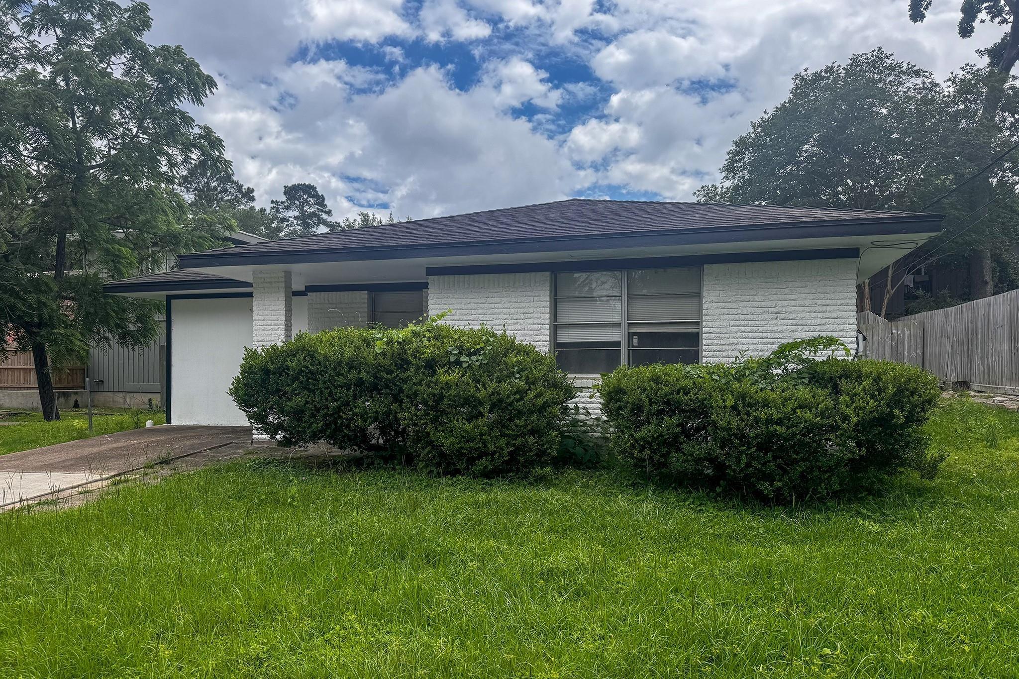 20th St, Huntsville, TX 77340