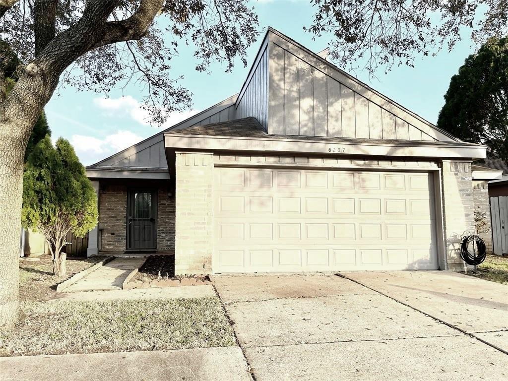 Grandvale Dr, Houston, TX 77072