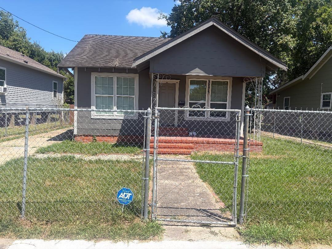 Brandon St, Beaumont, TX 77705
