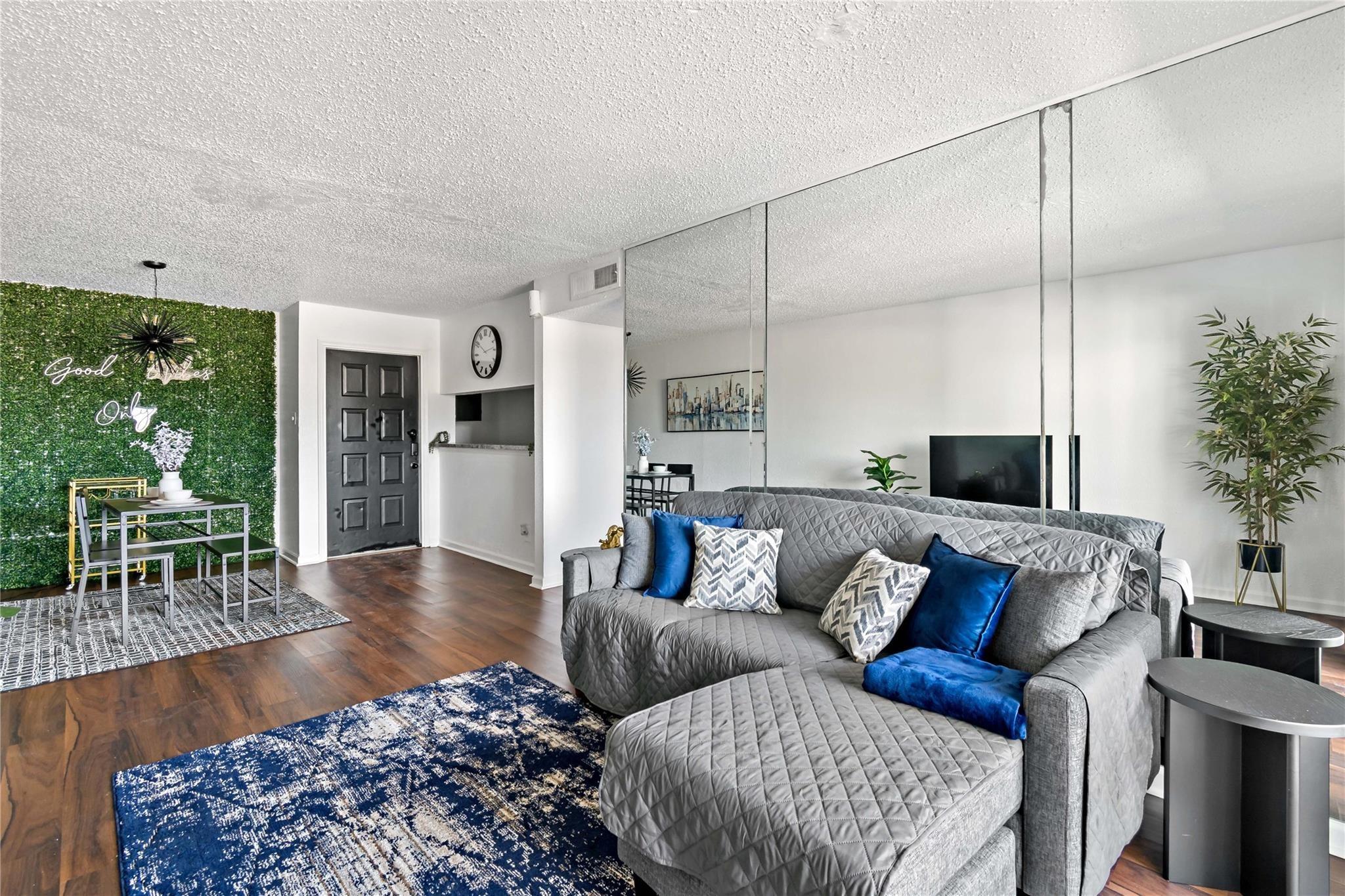 S Bartell Dr, Houston, TX 77054