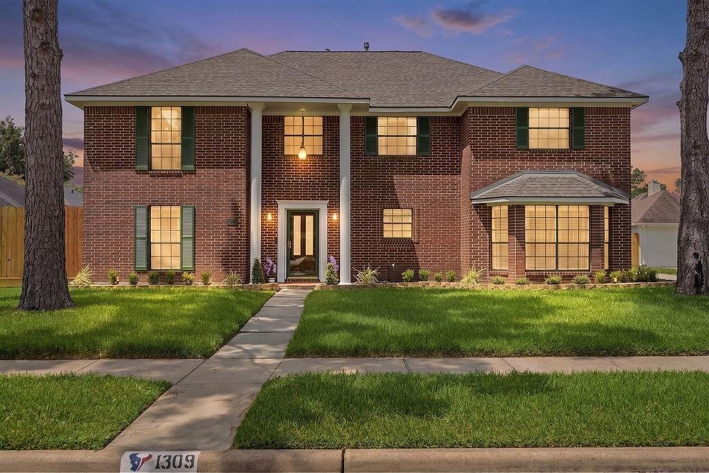 Rachel Ct, Pearland, TX 77581