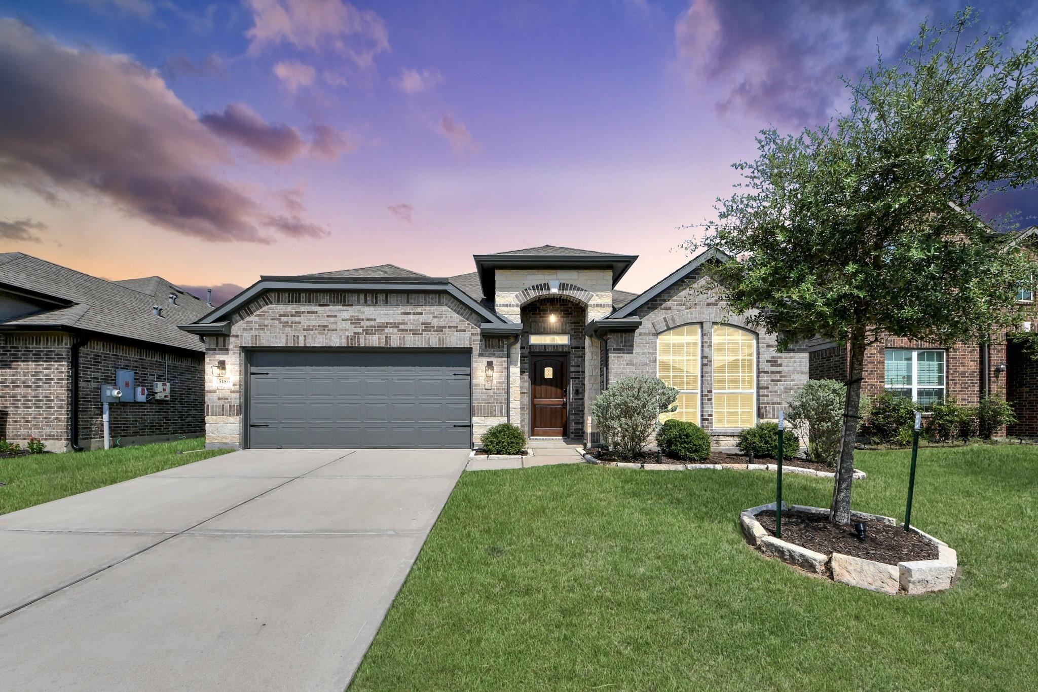 Dry Hollow Dr, Alvin, TX 77511