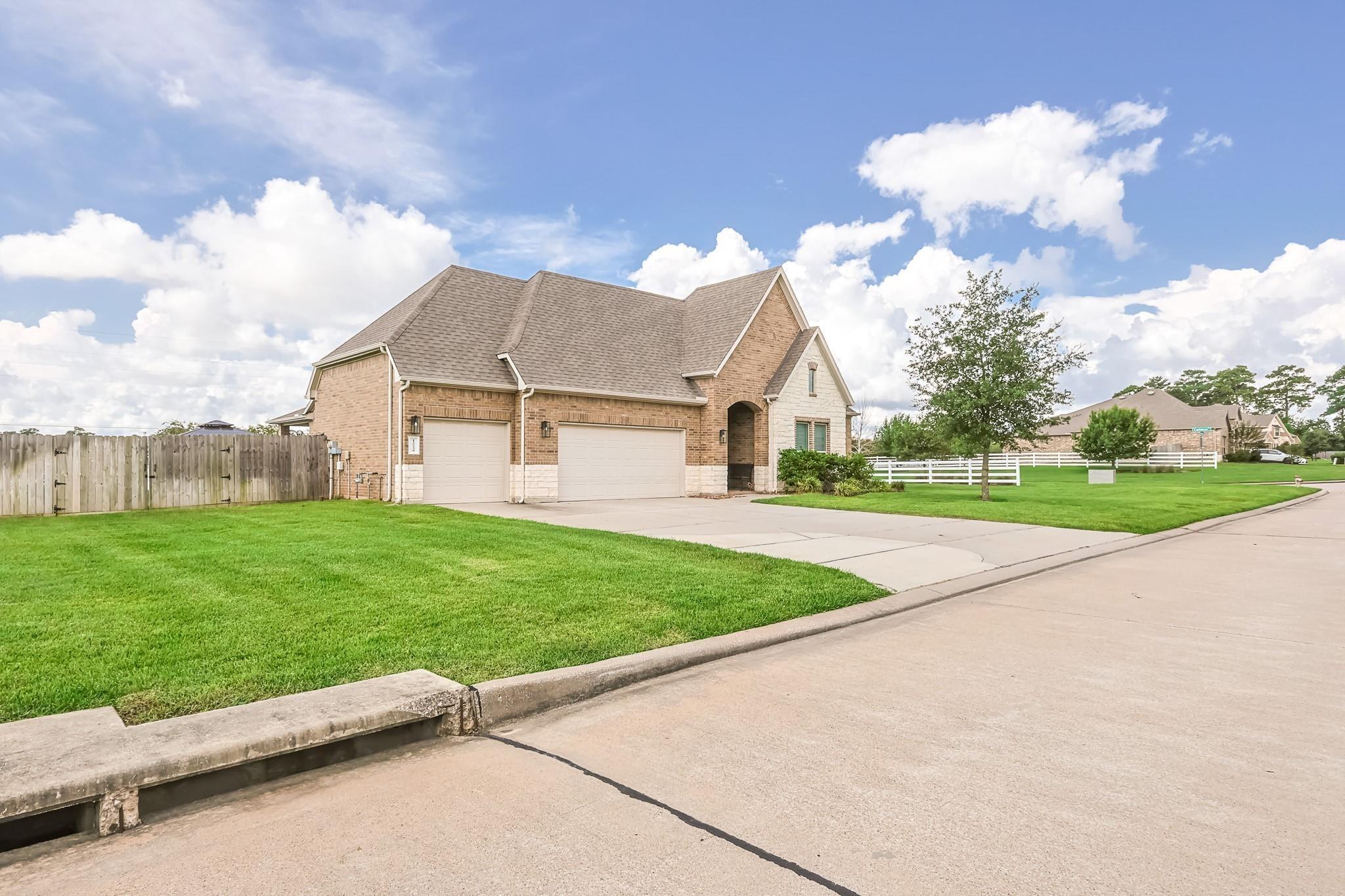 Seagrape Ln, Conroe, TX 77304