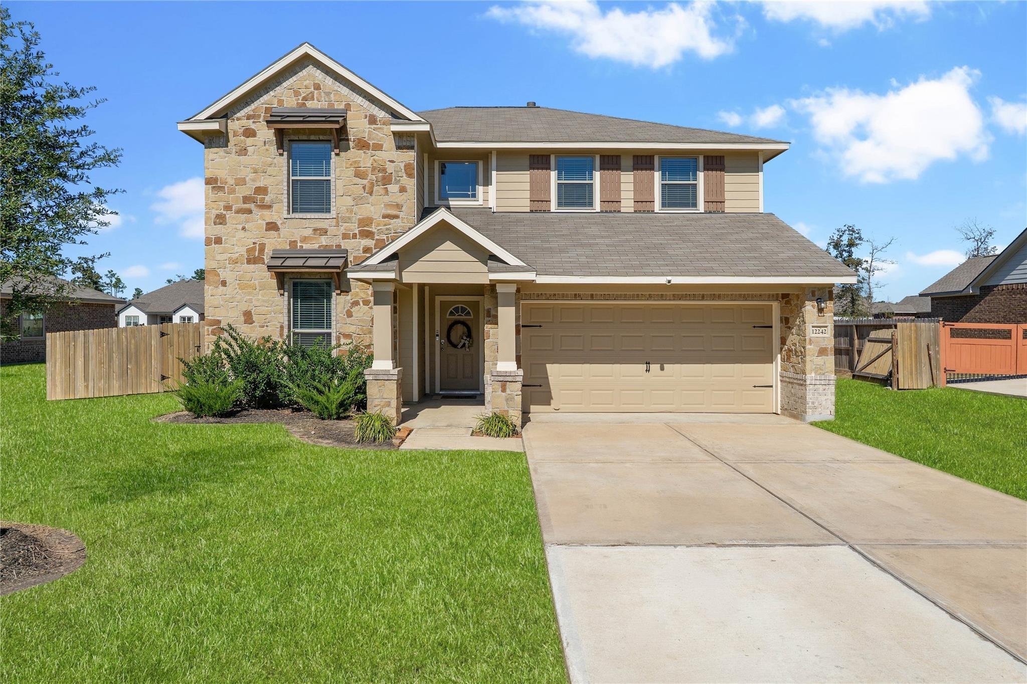 N Chestnut Hills Dr, Conroe, TX 77303