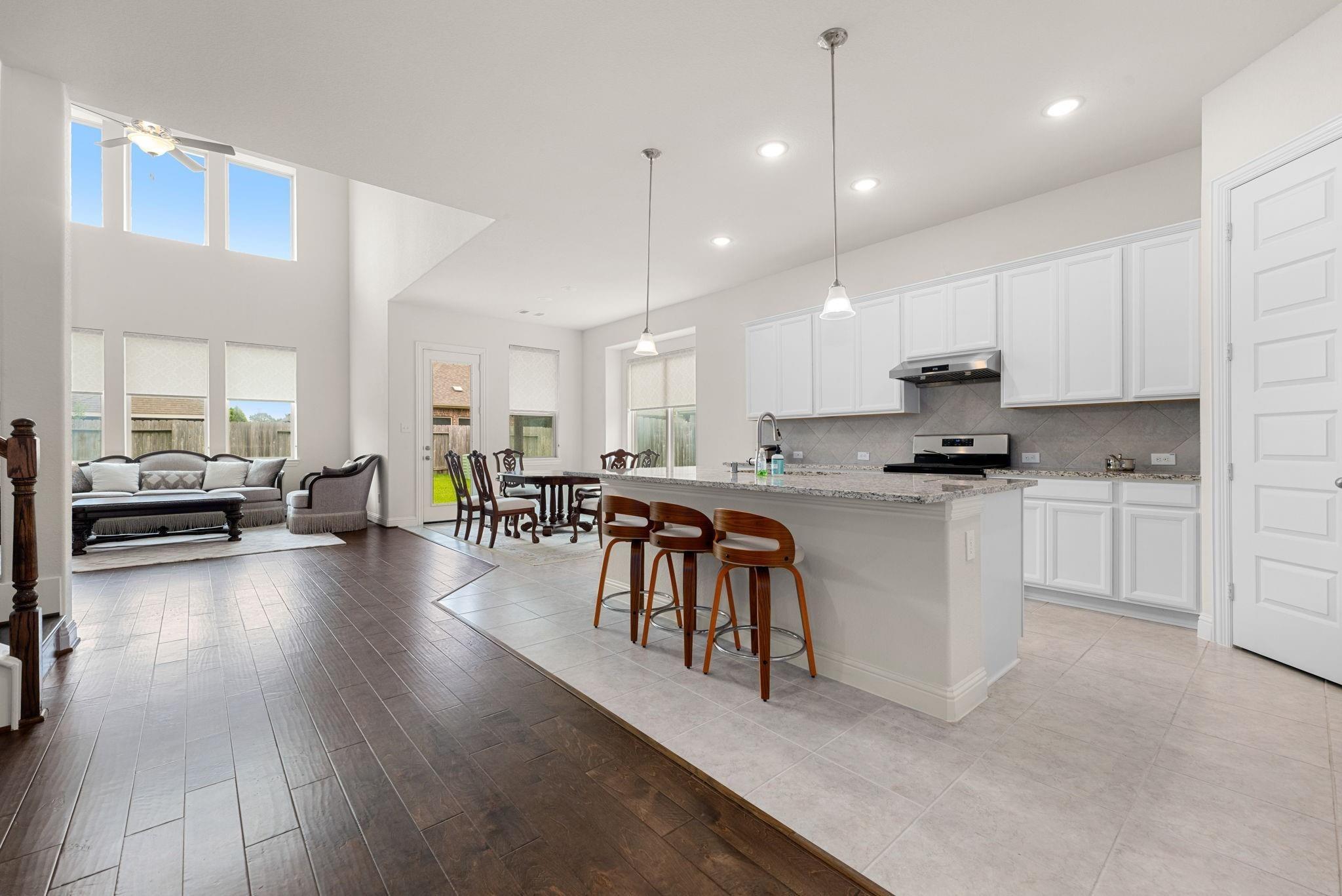 Bowen Dr, League City, TX 77573