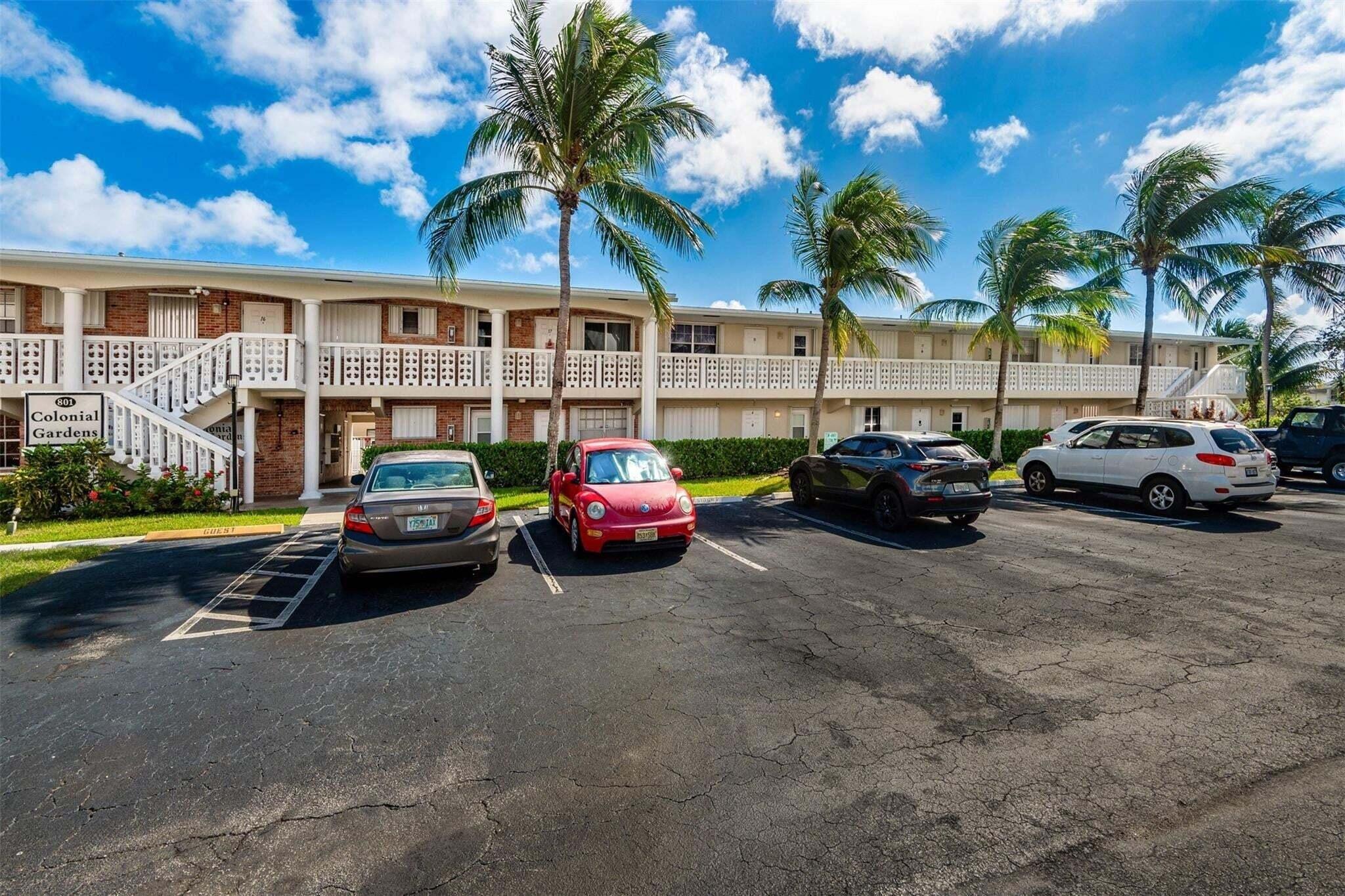 Pine Dr, Pompano Beach, FL 33060