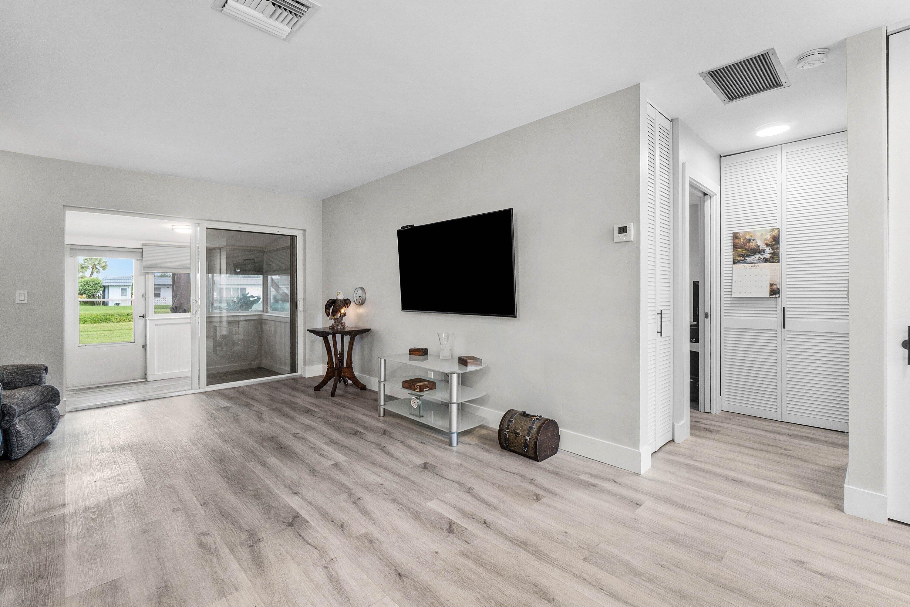 Crosley Dr W, West Palm Beach, FL 33415