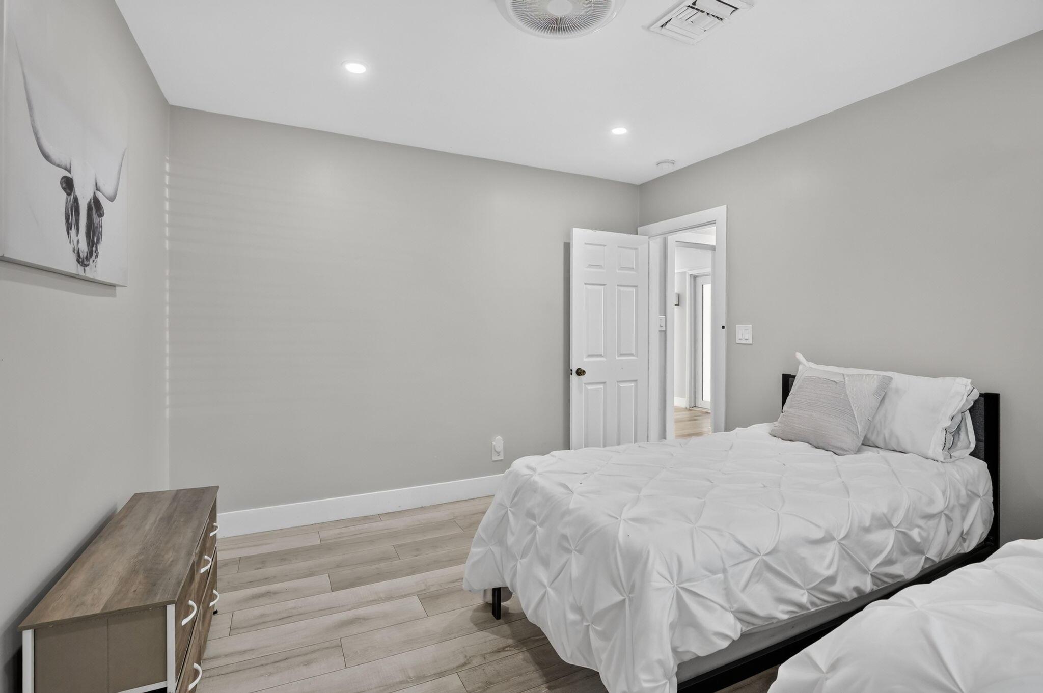 Ne 13th Ave, Fort Lauderdale, FL 33304
