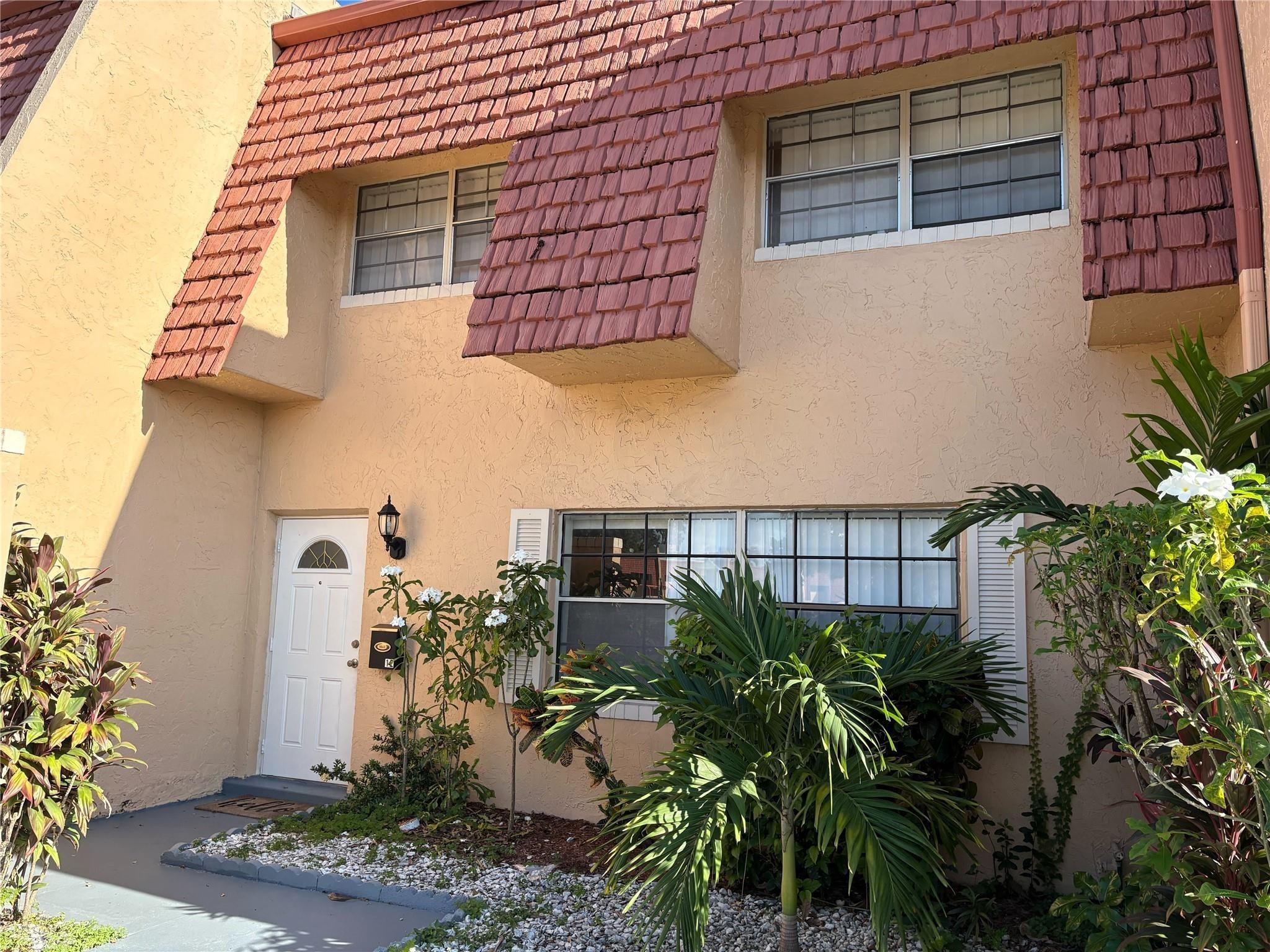 Meacham Ln, Tamarac, FL 33319