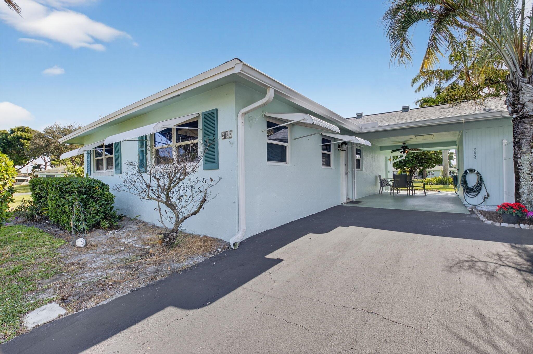 Hummingbird Ln, Delray Beach, FL 33445
