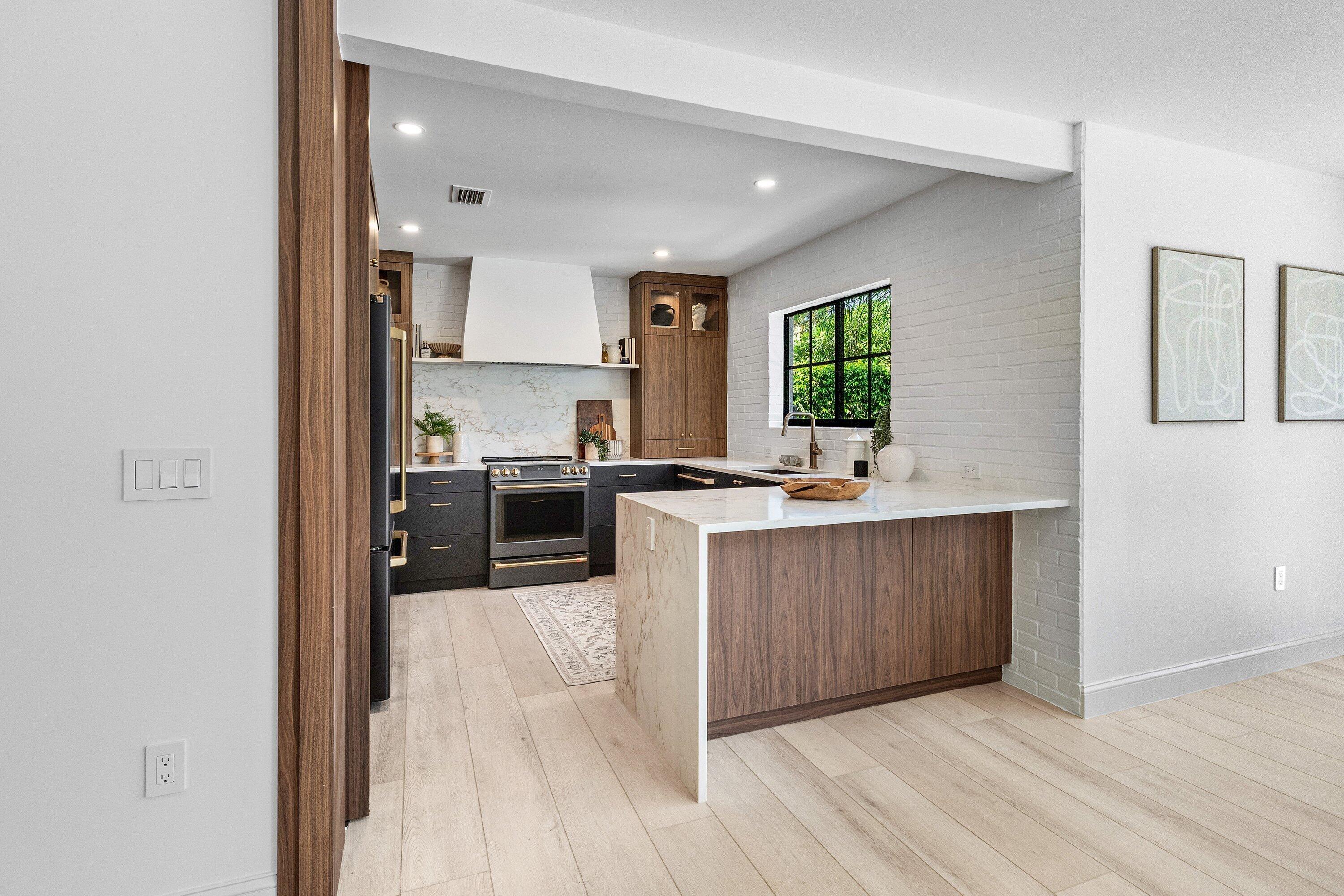 Bonnie Briar Ln, Delray Beach, FL 33444