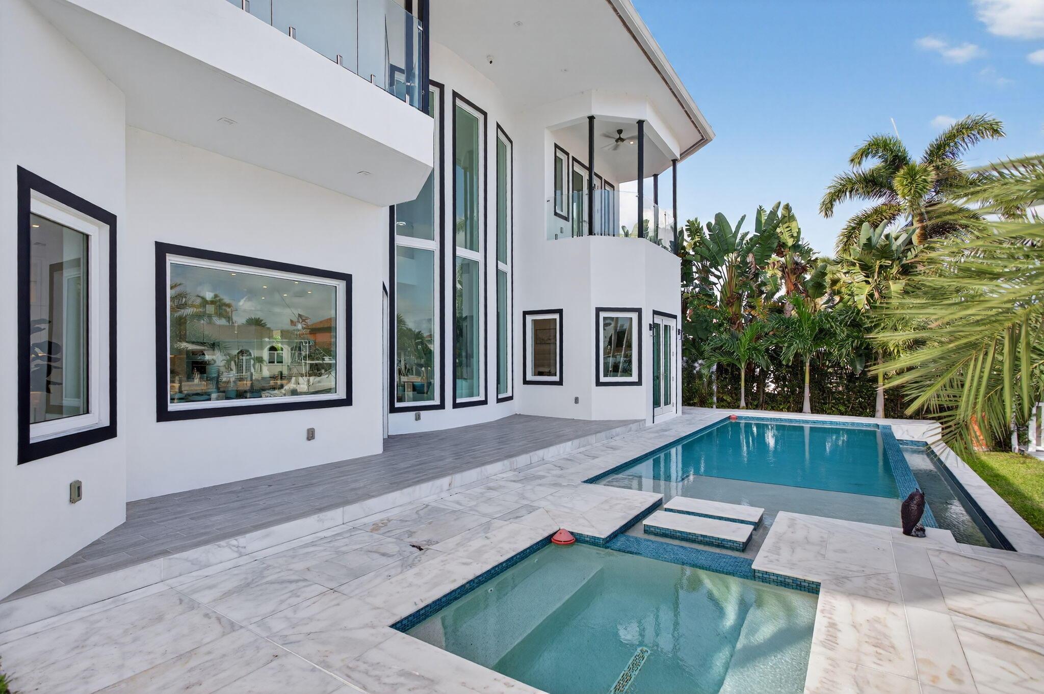 Ne 48th St, Lighthouse Point, FL 33064