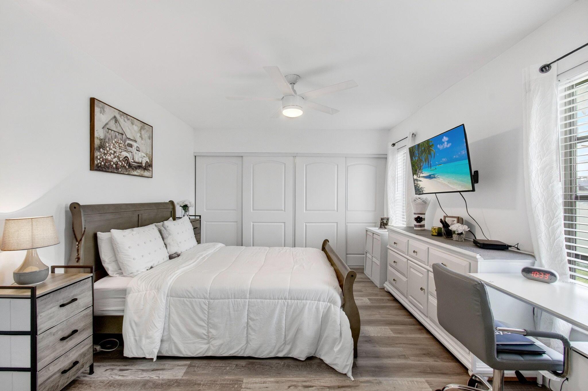 Lakefront Blvd, Delray Beach, FL 33484