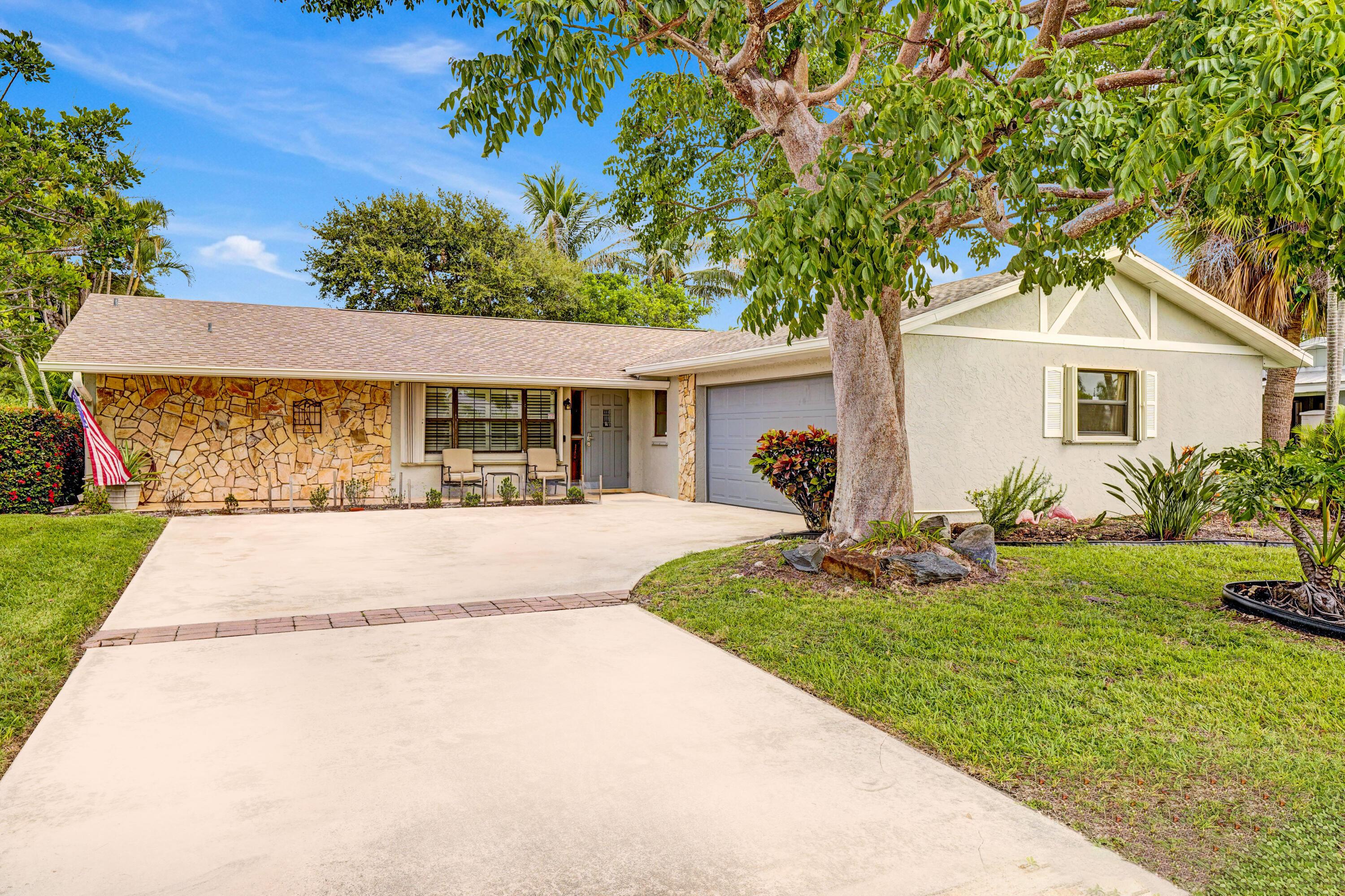 Eucalyptus Ave, Fort Pierce, FL 34949