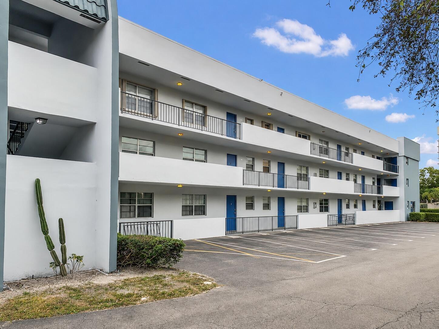 Embassy Dr, West Palm Beach, FL 33401