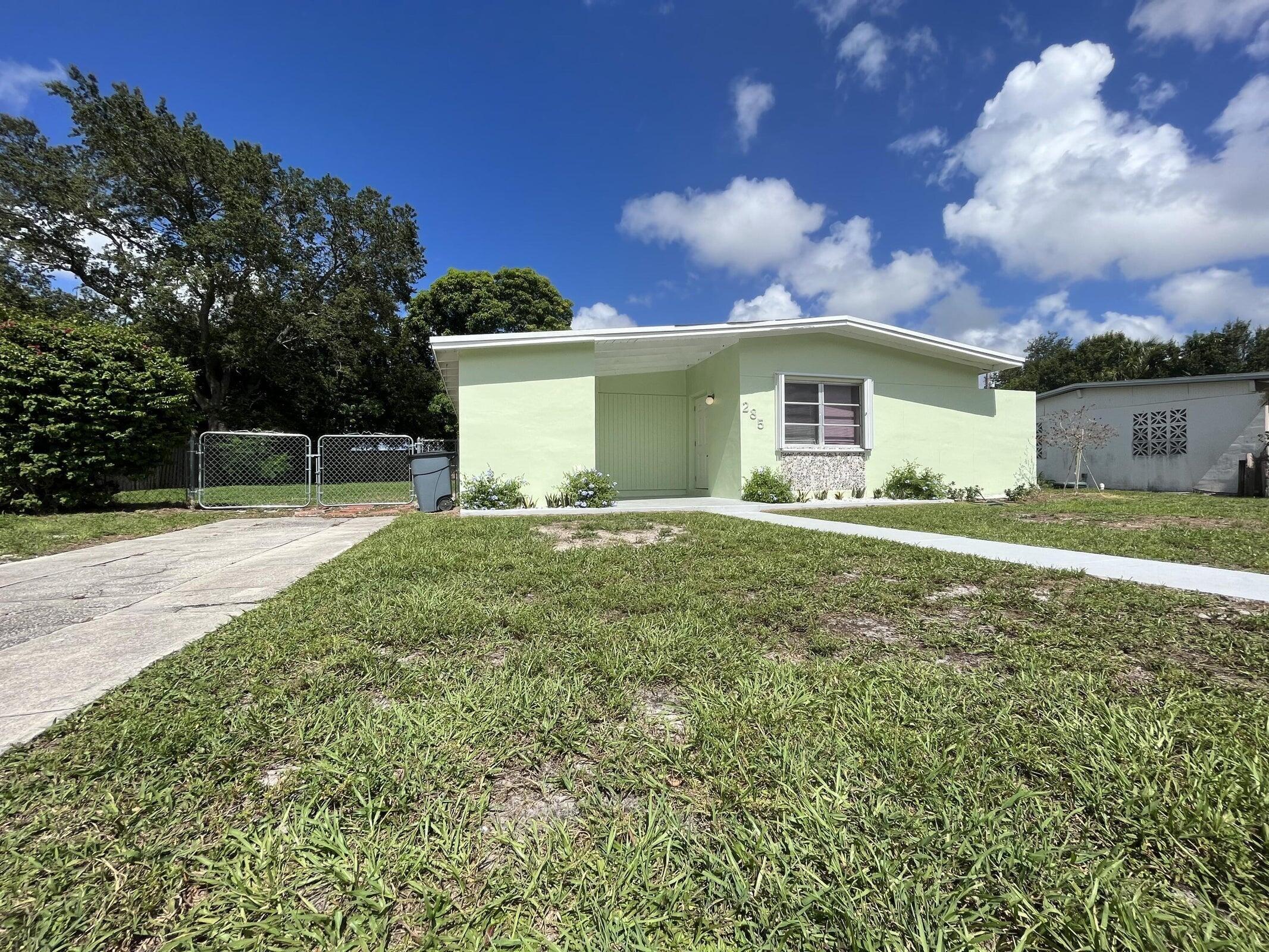 Se Abeto Ln, Port Saint Lucie, FL 34983