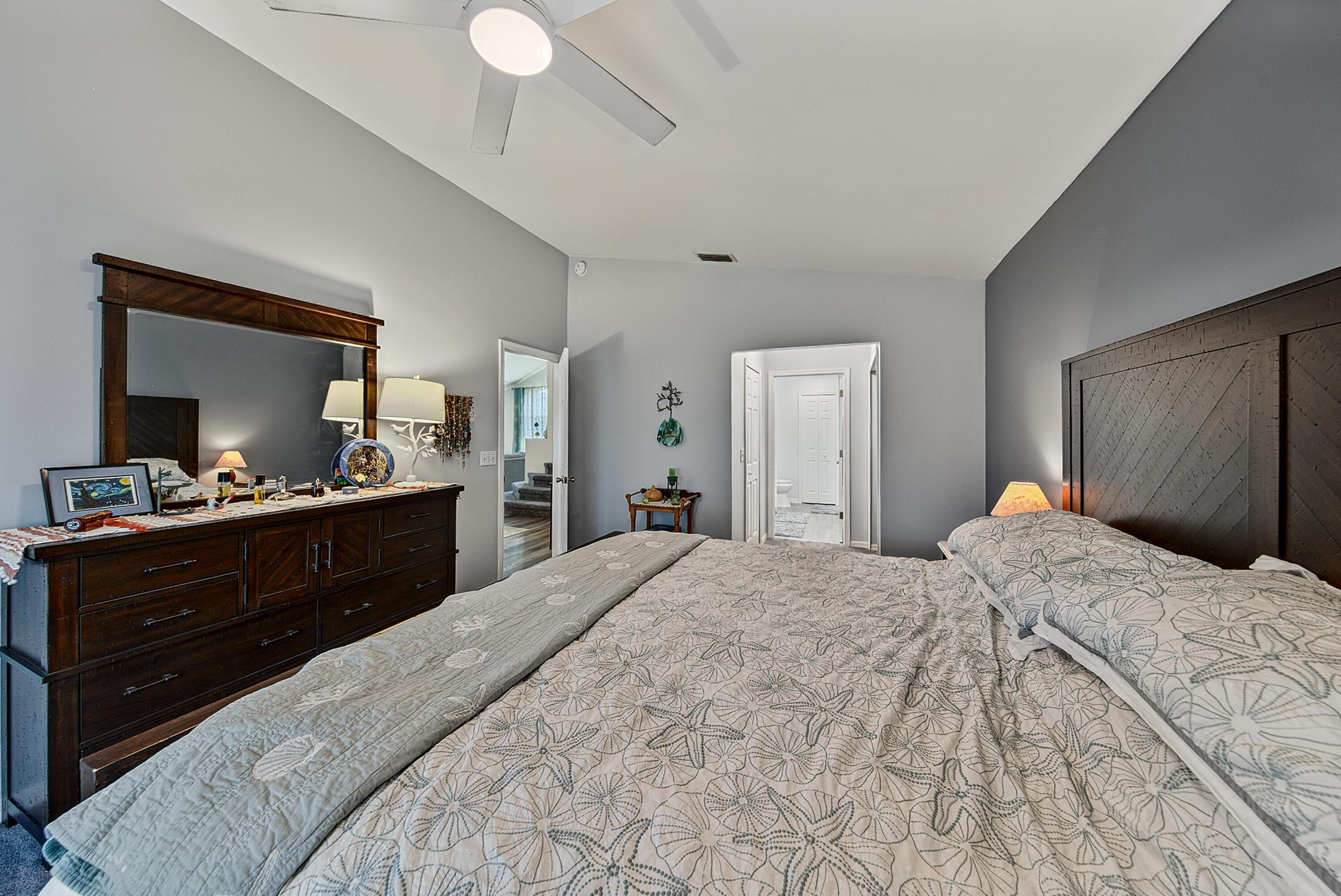 Hammocks Dr, Greenacres, FL 33413