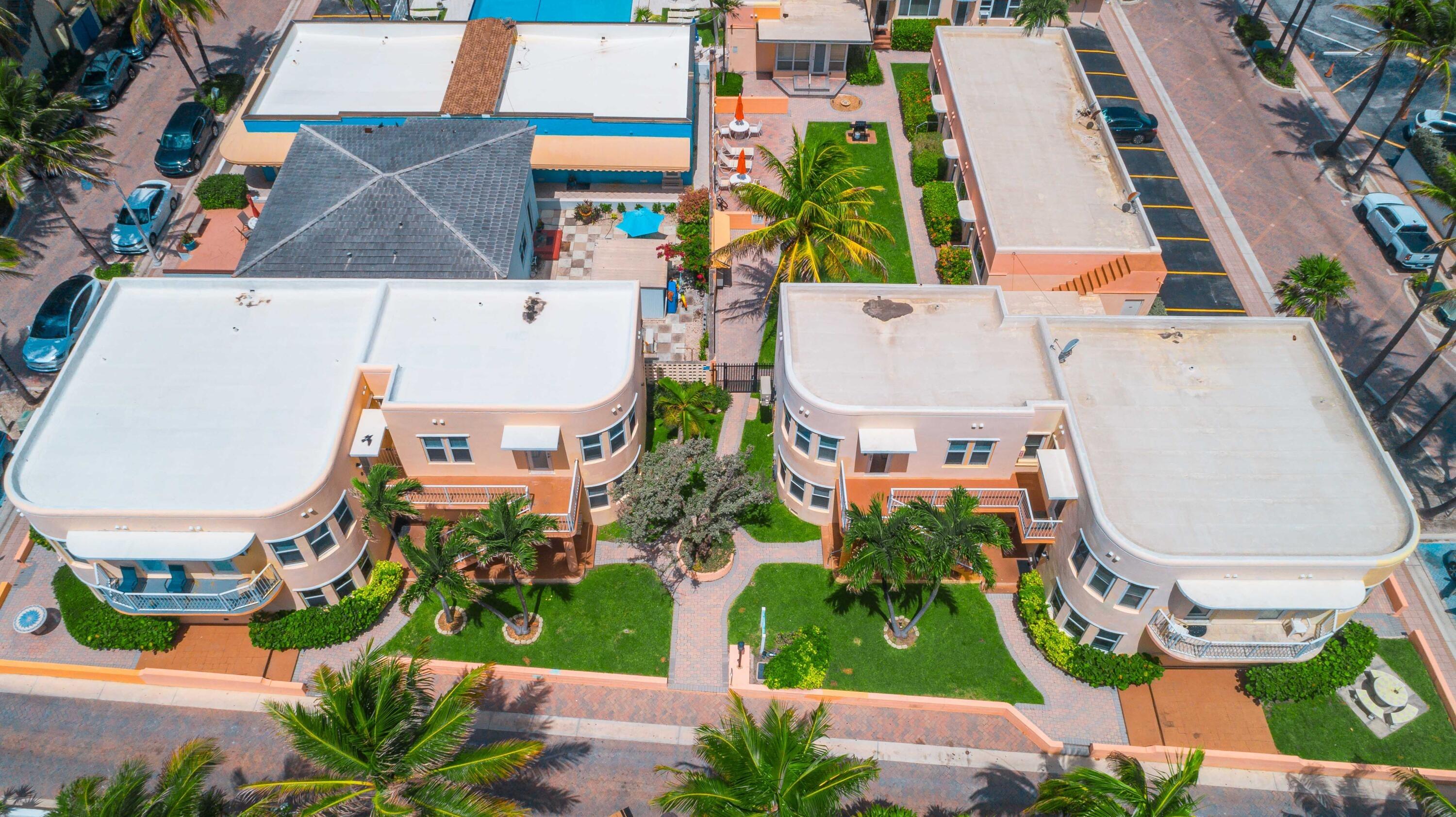 Connecticut St, Hollywood, FL 33019