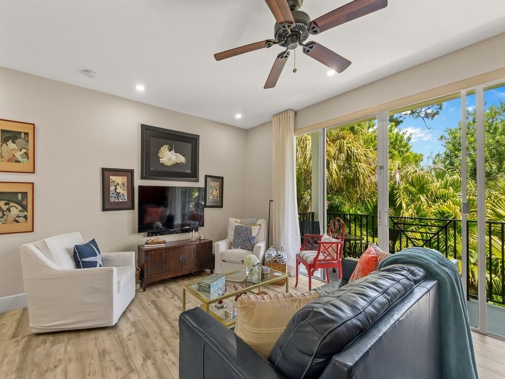 42nd Sq, Vero Beach, FL 32960
