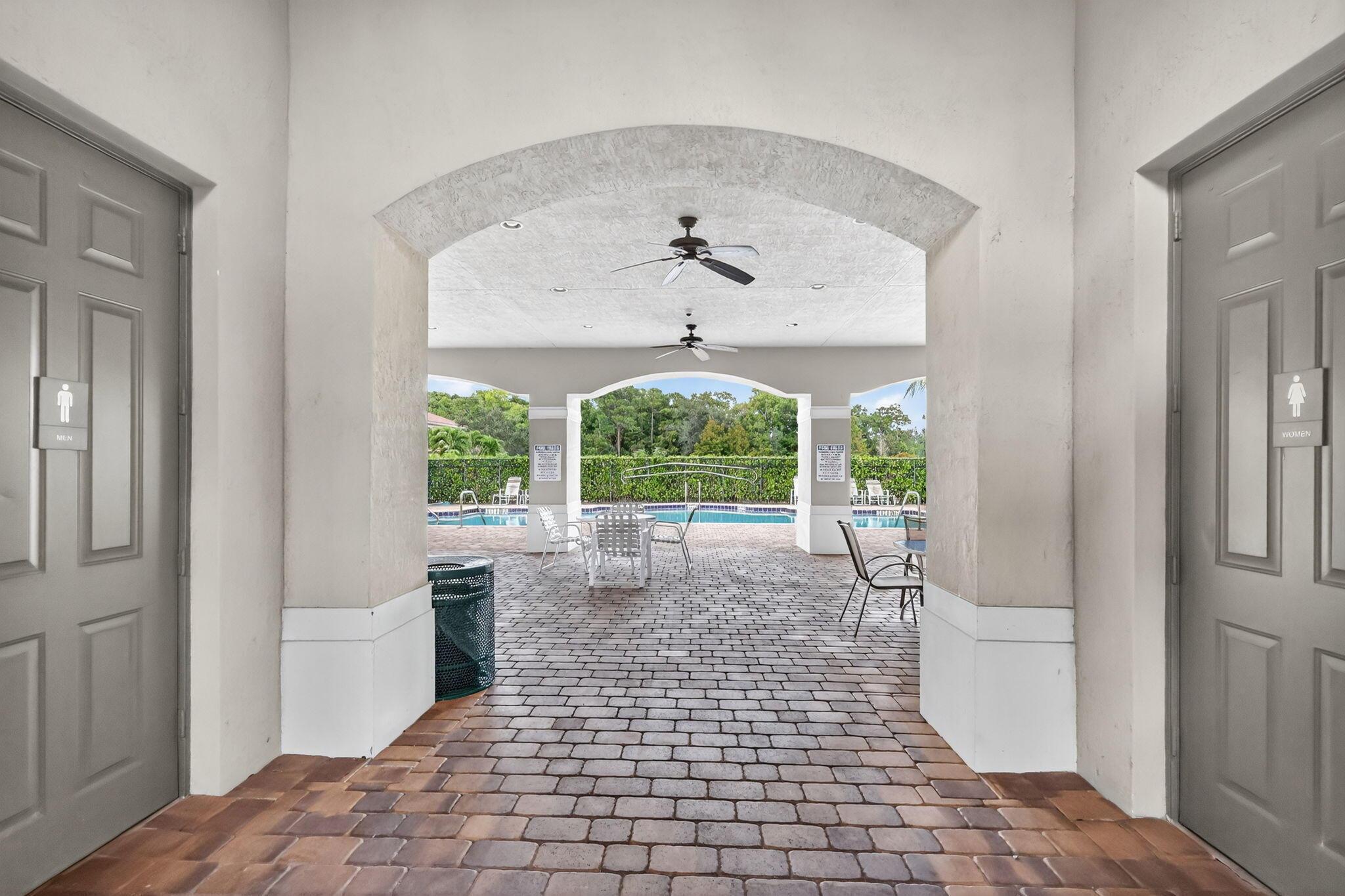 Osage Cir, West Palm Beach, FL 33413