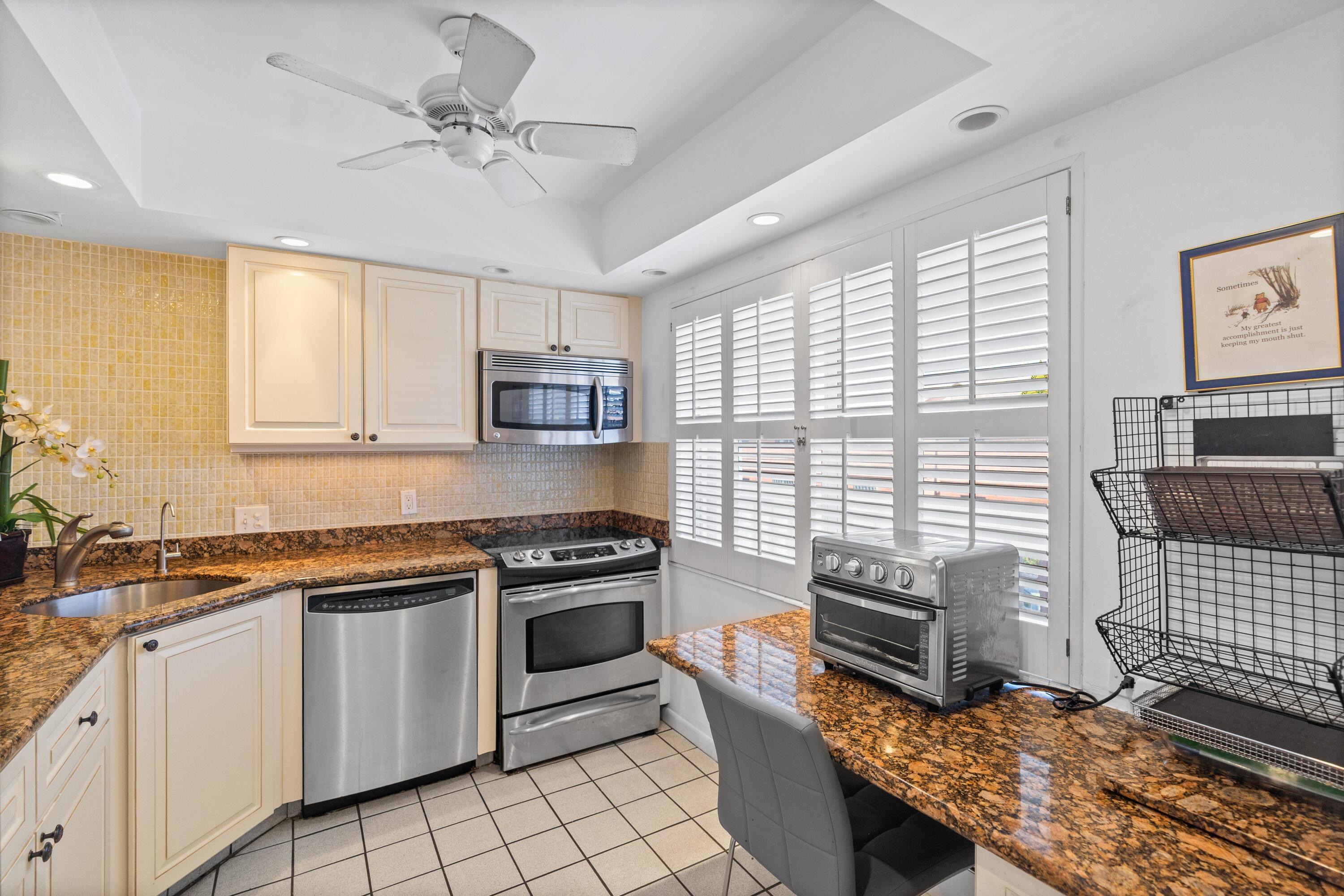 Se 13th St, Boca Raton, FL 33432